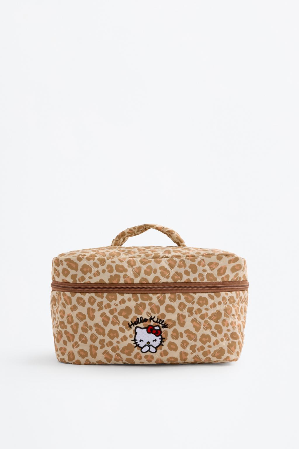 Large Hello Kitty ©SANRIO toiletry bag