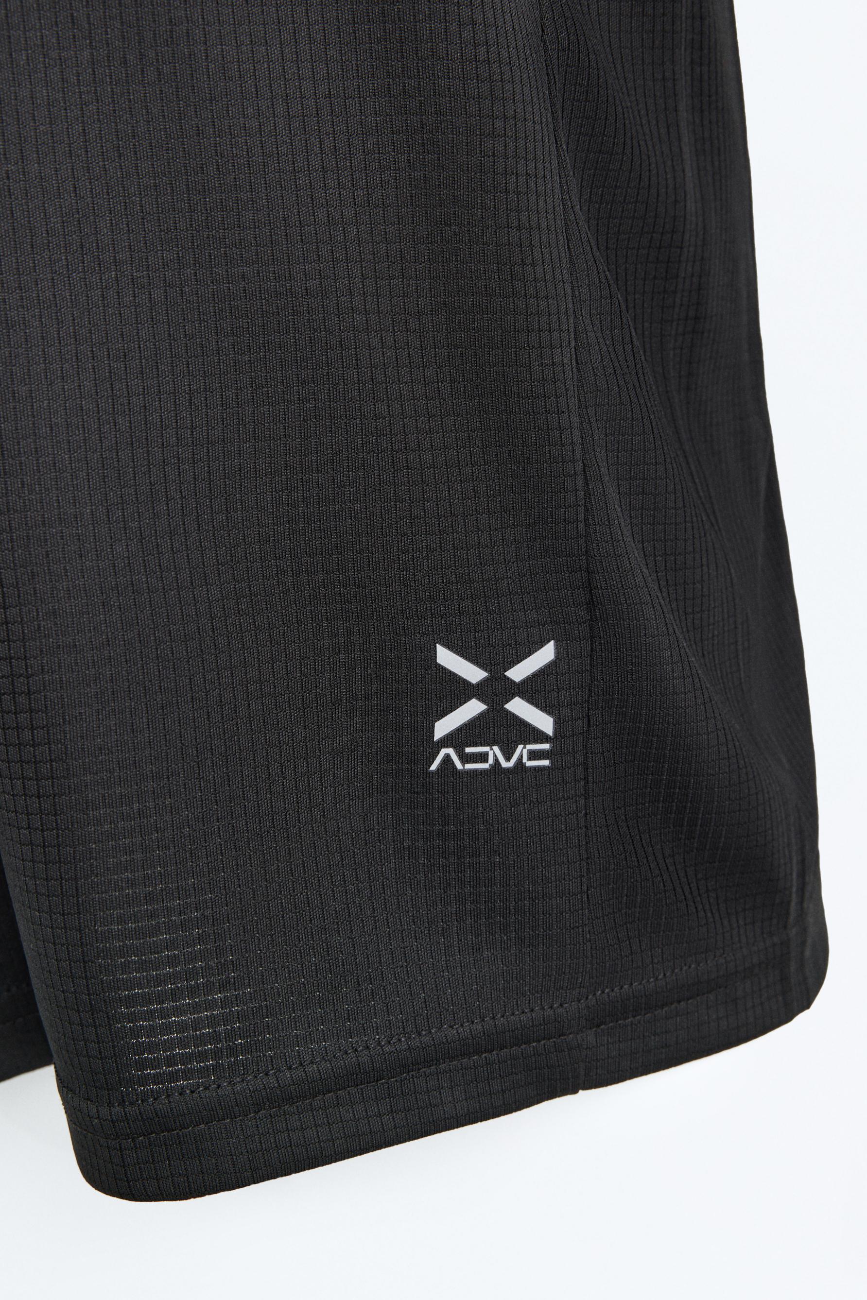 Sleeveless sports T-shirt — BLACK