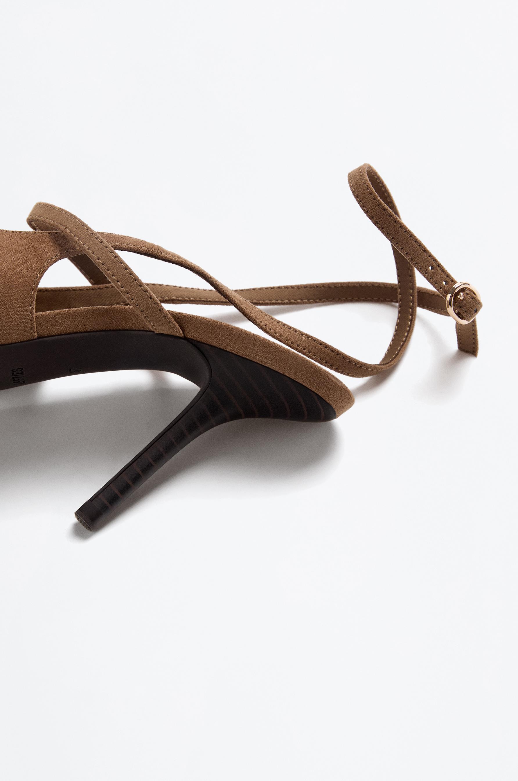 Stiletto heel shoe — LEATHER