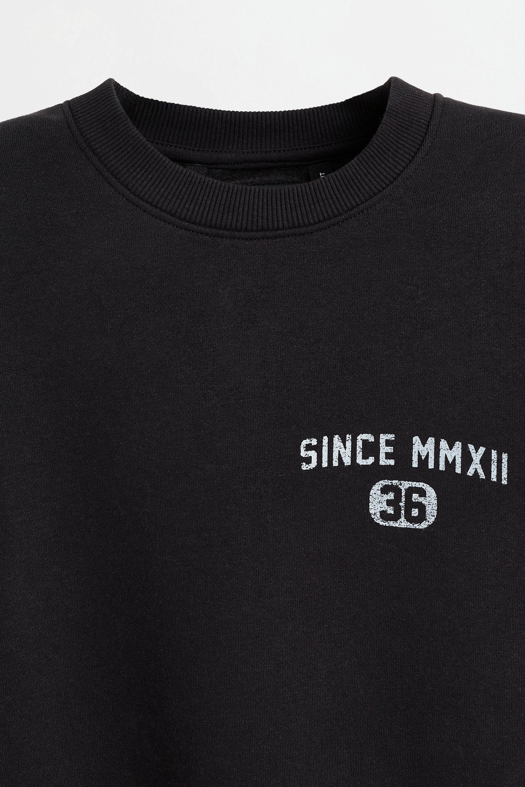 Text print sweatshirt — BLACK