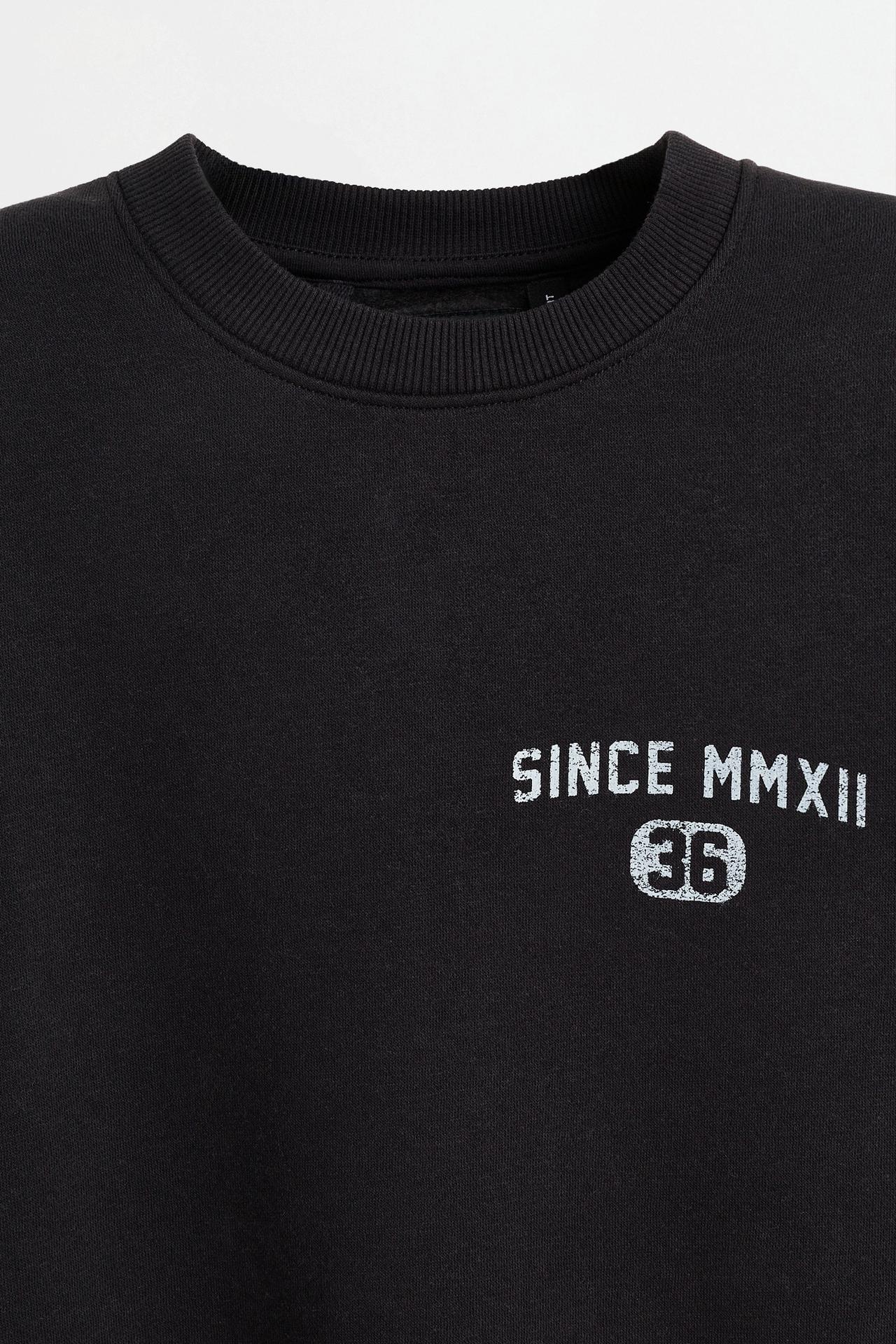 Text print sweatshirt — BLACK