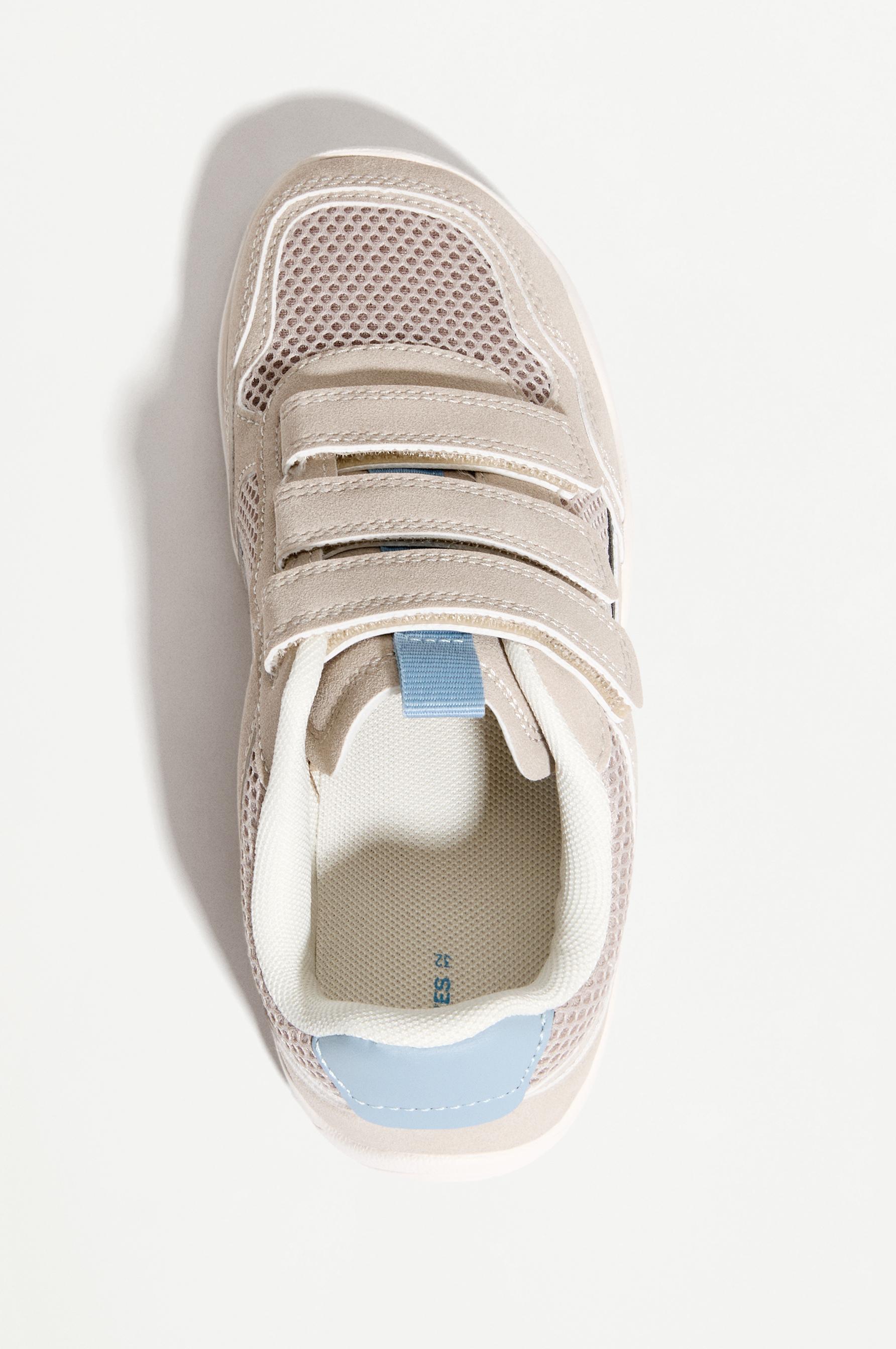 BAREFOOT MESH SNEAKERS — BROWN