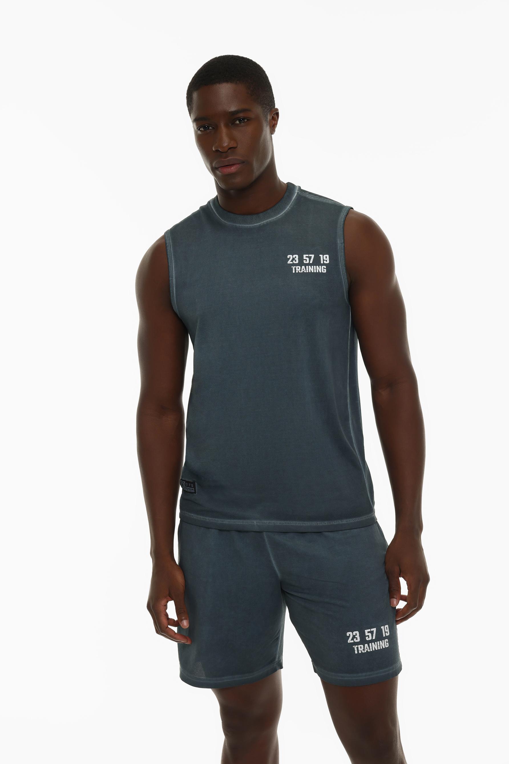 T-shirt desportiva sem mangas