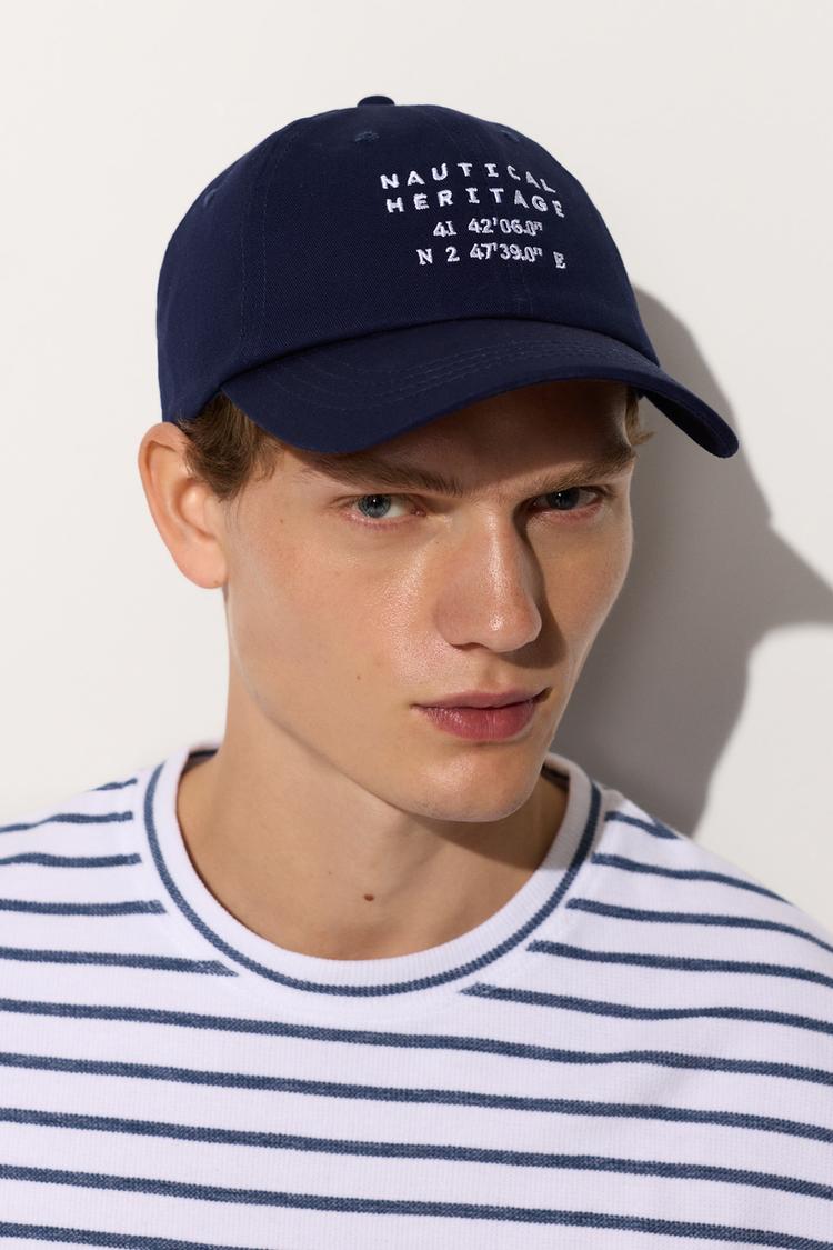 Text embroidery cap — NAVY
