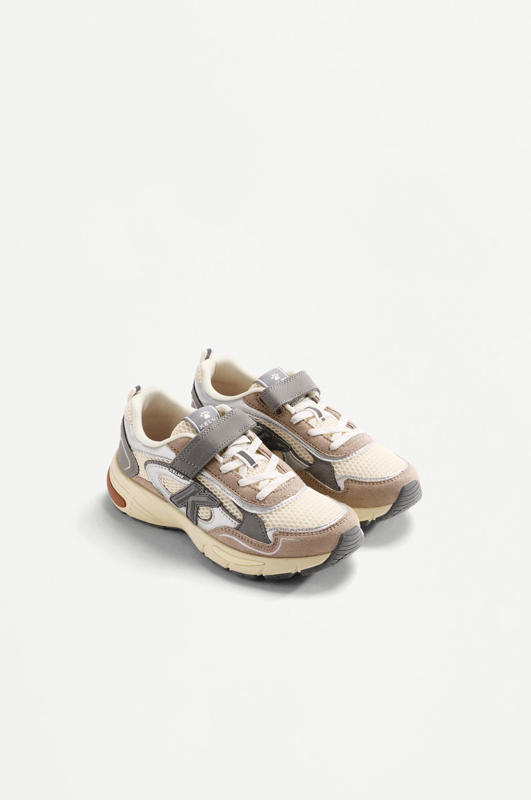 Kelme sports shoes — BROWN