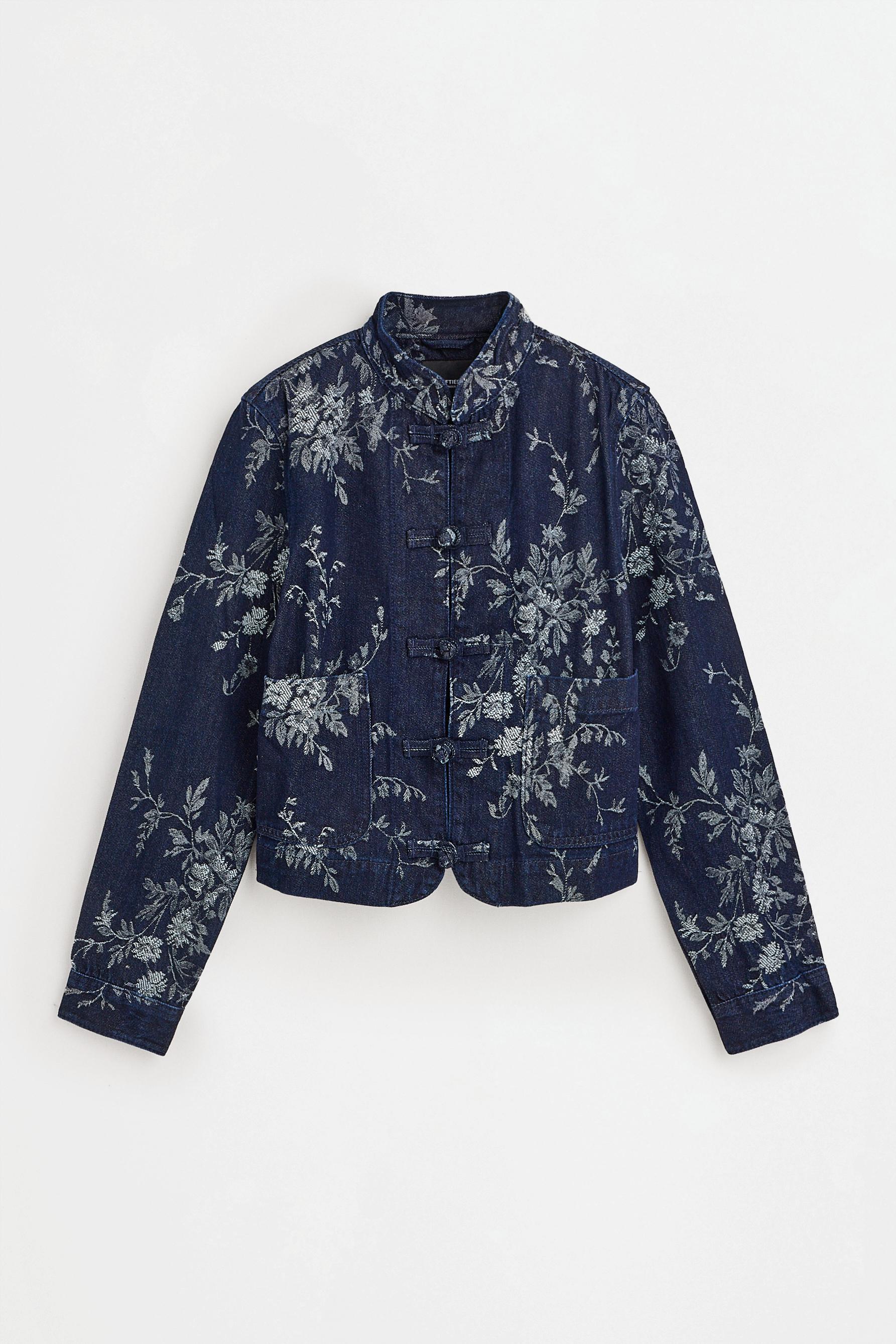 Cazadora denim flores