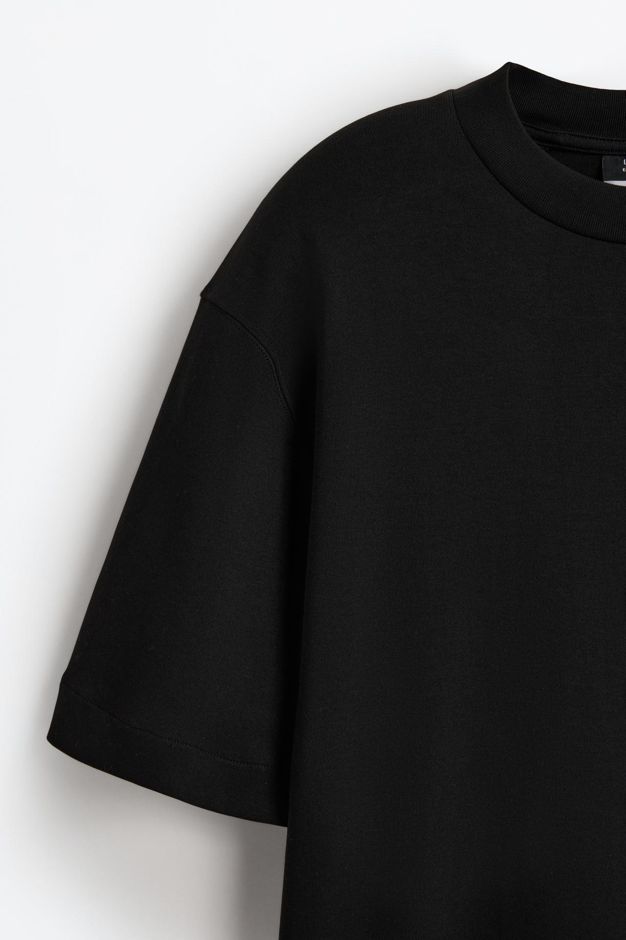 Interlock mock neck T-shirt — BLACK