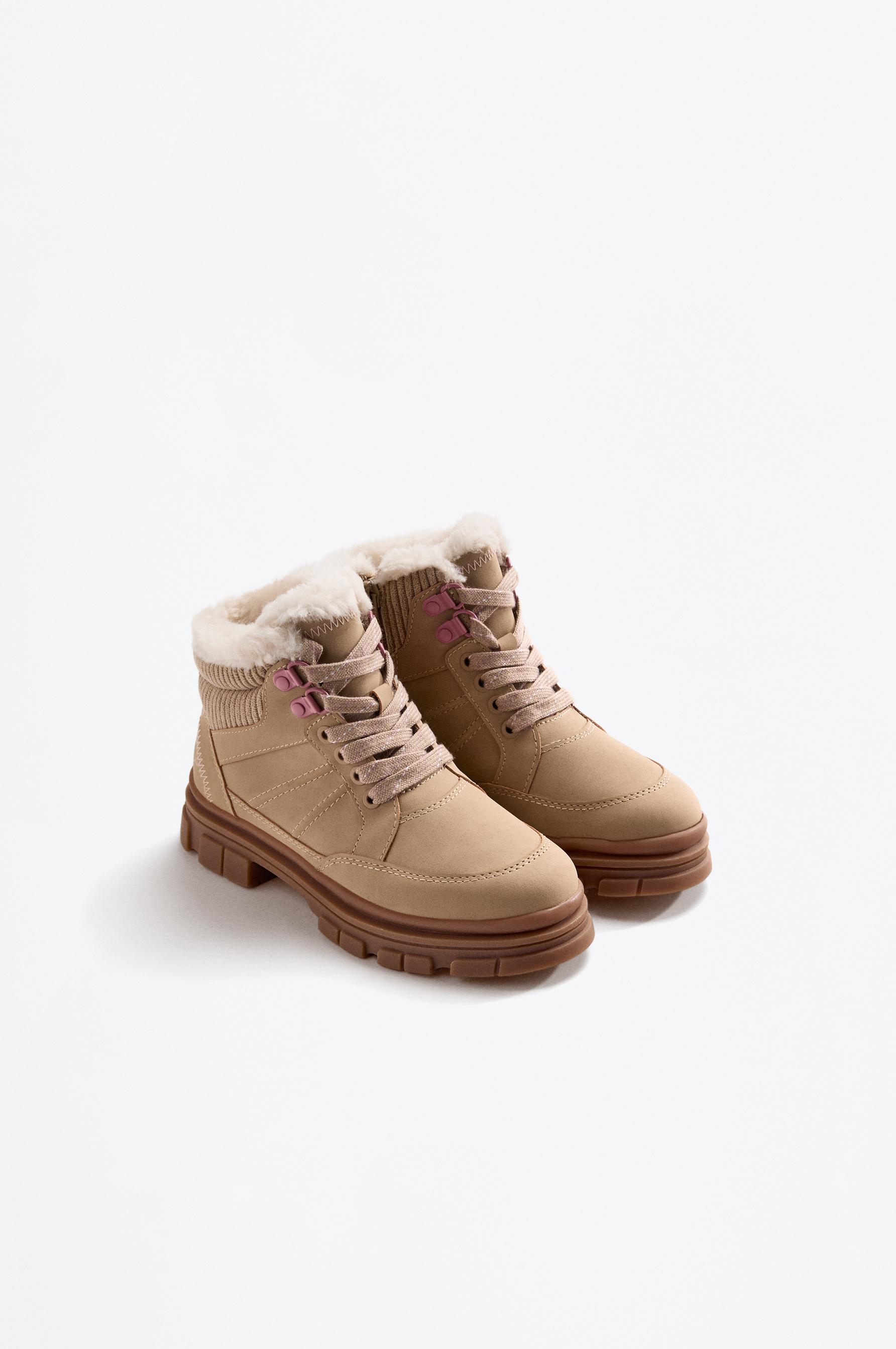 Trekking boot with fur detail — BROWNISH TONE