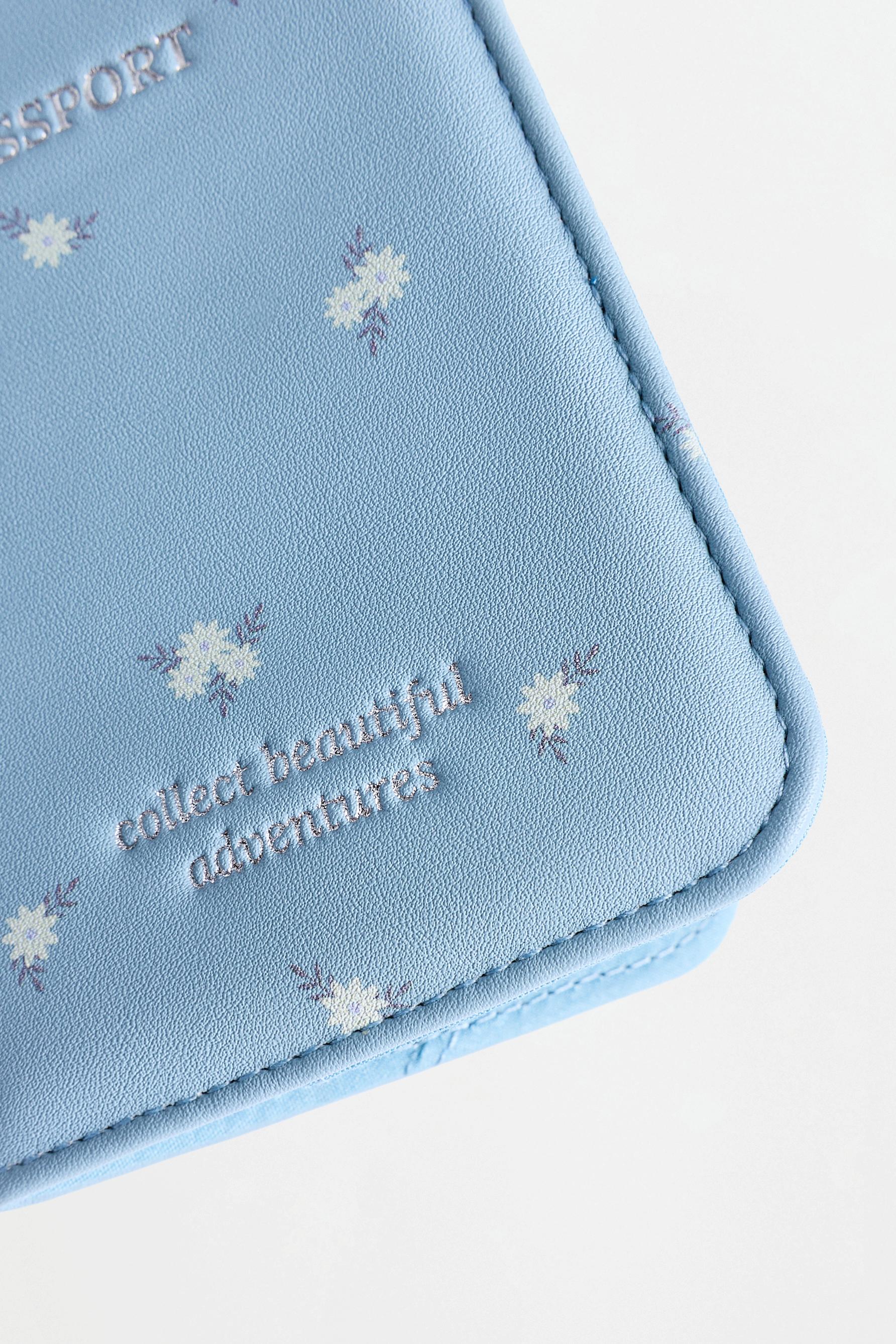 Passport holder — PASTEL BLUE