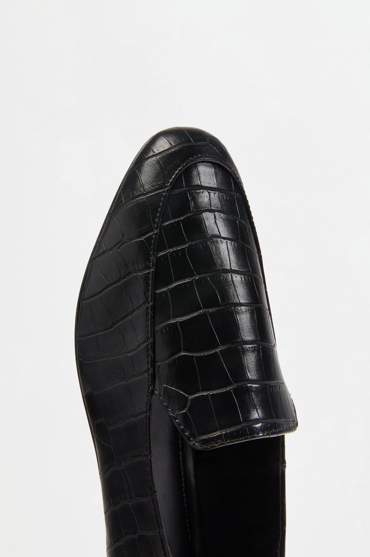 Crocodile-effect loafer — BLACK