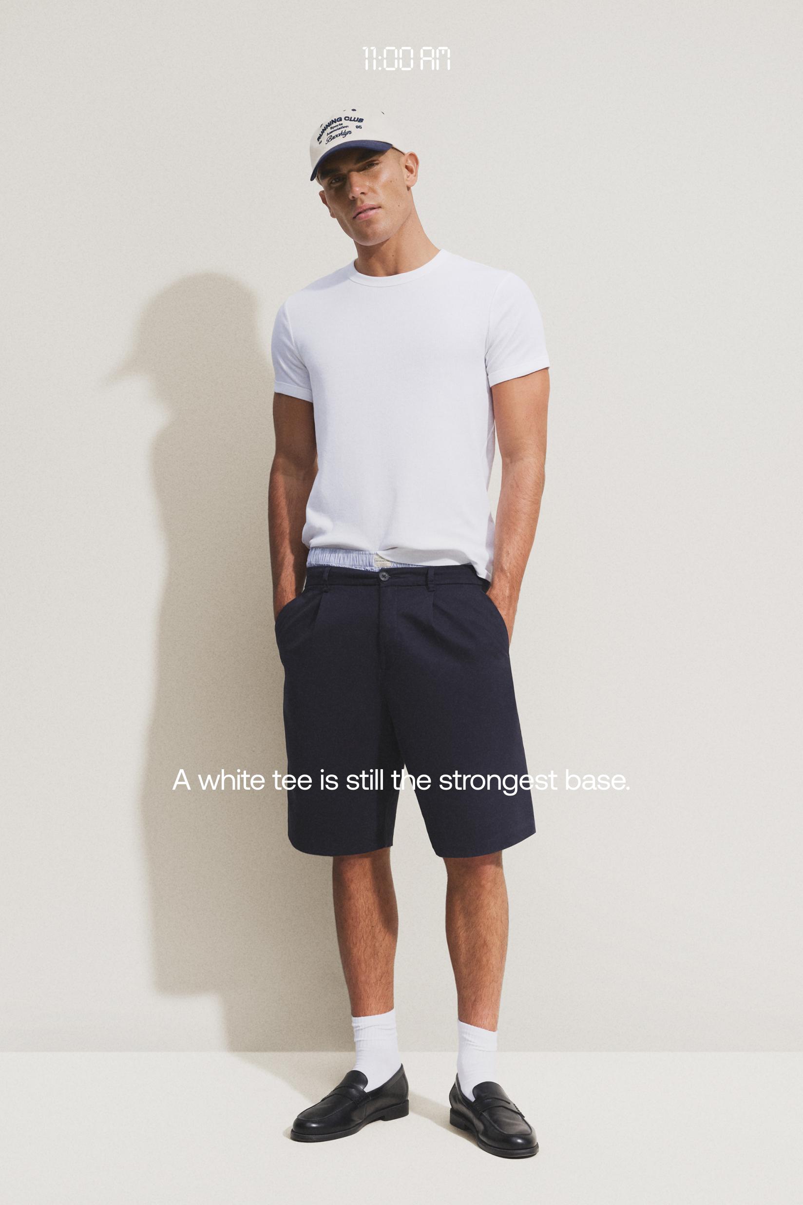 Pleated chino Bermuda shorts — NAVY BLUE