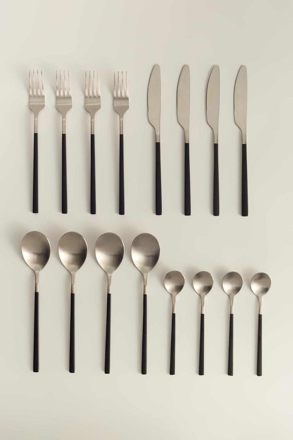 Set di posate da 16 pezzi con dettaglio nero