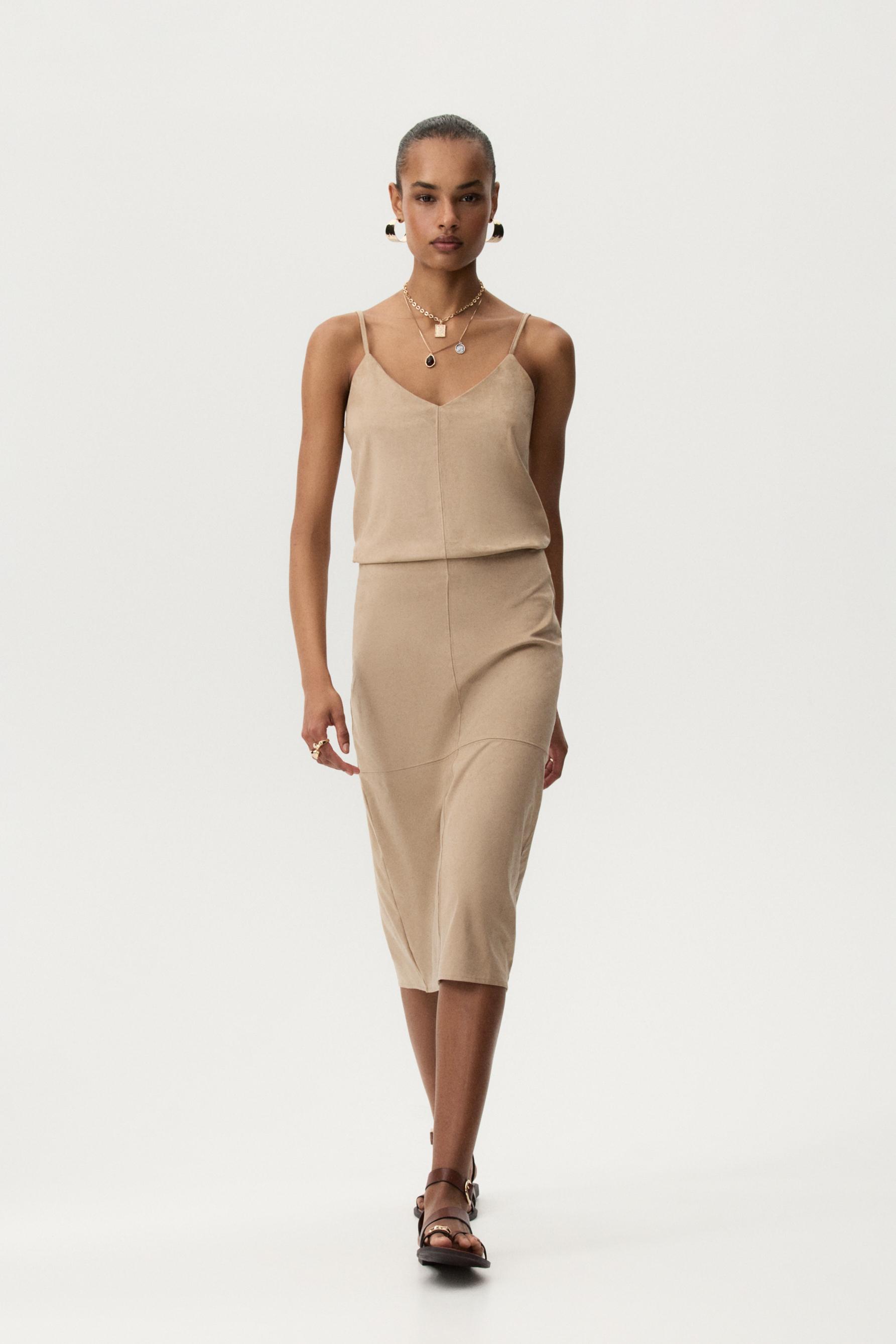 Falda midi efecto ante