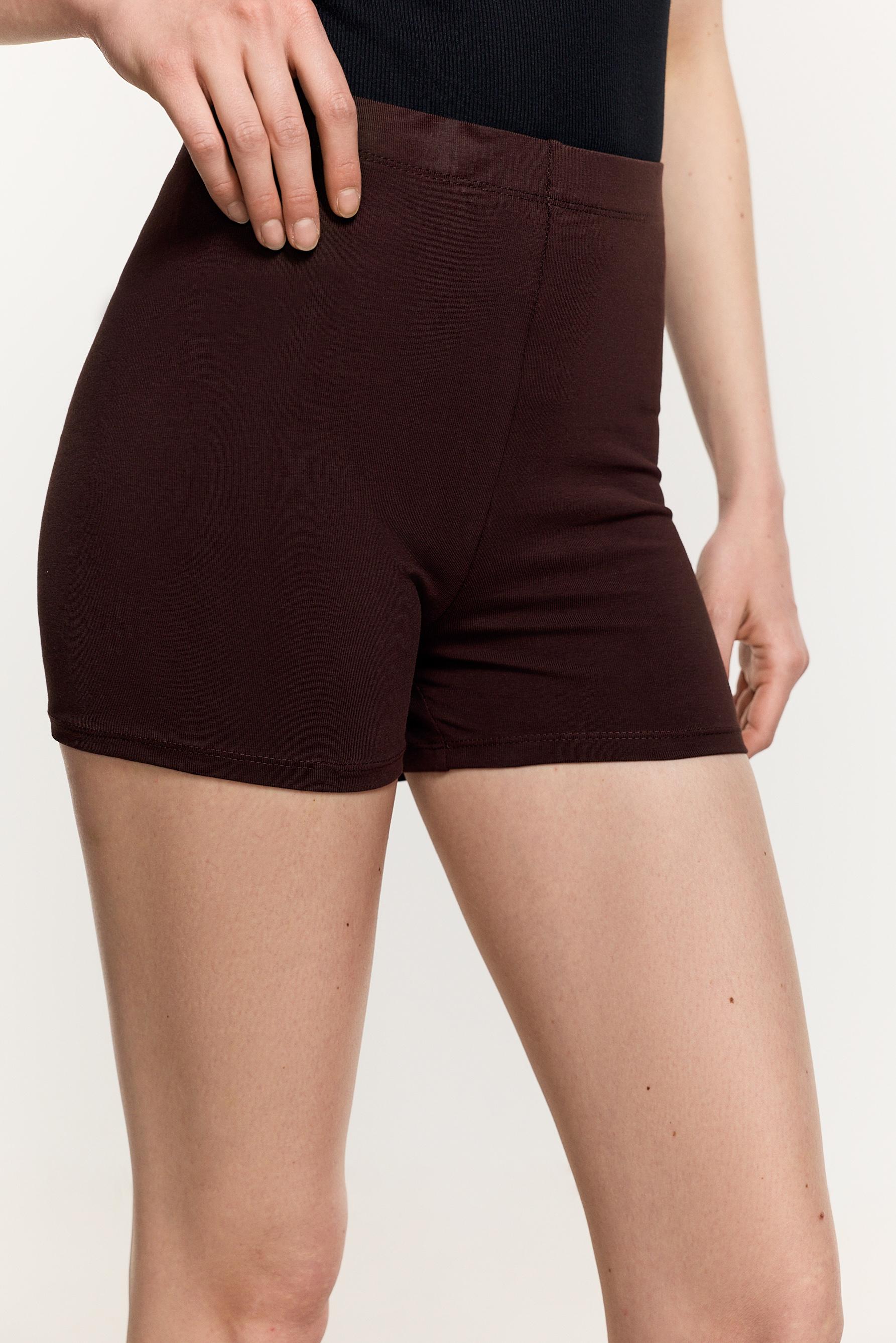 Basic hot pants — CHOCOLATE