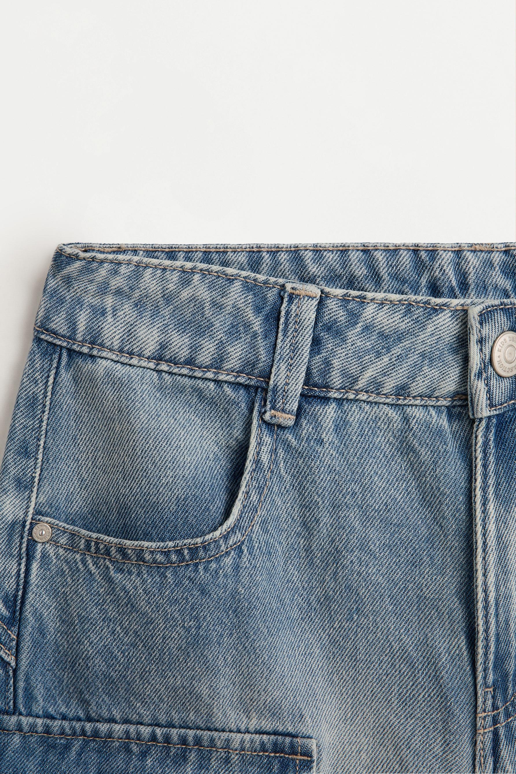 Multi-pocket denim cargo Bermuda shorts — BLUE
