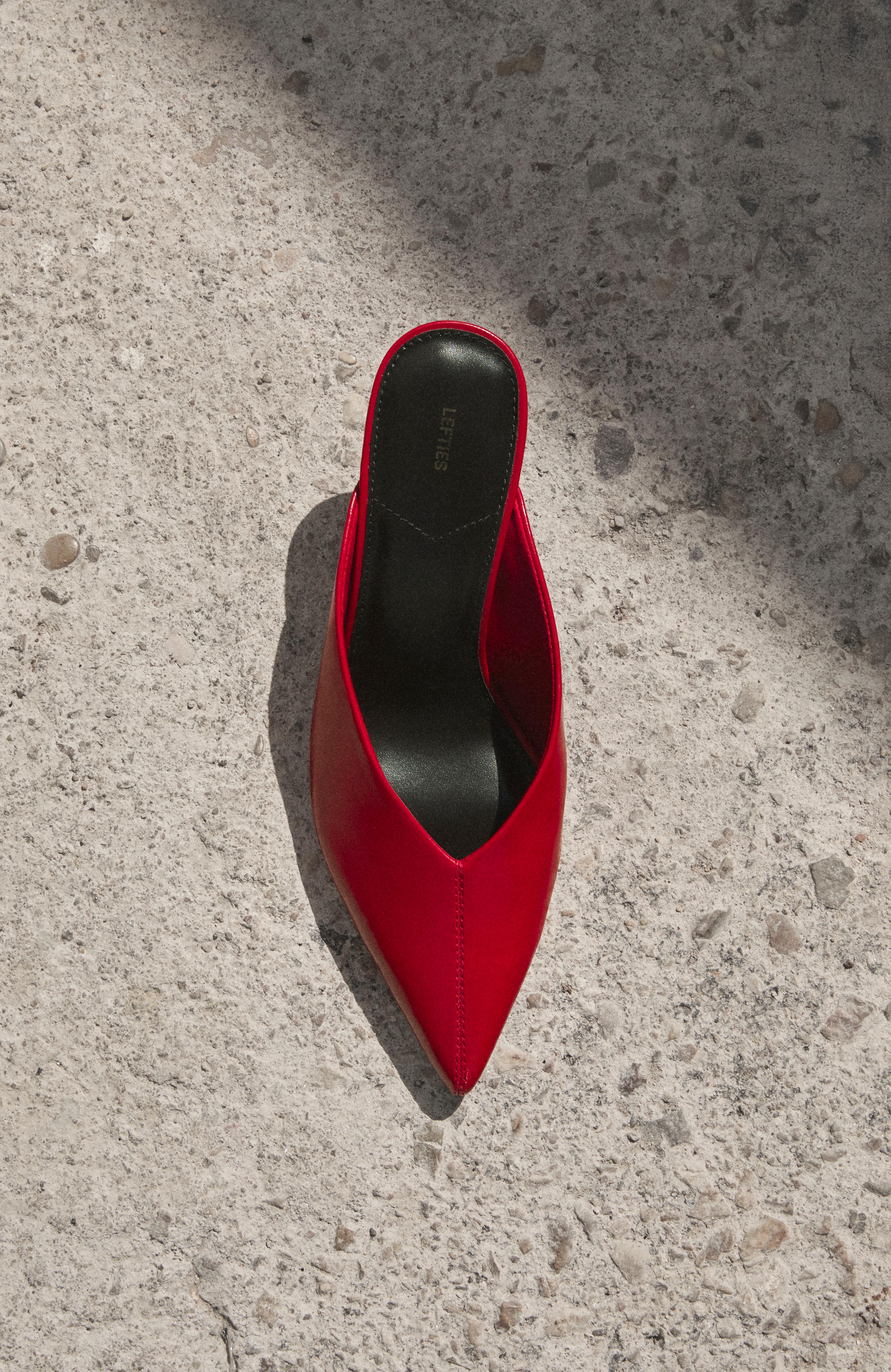 Slingback heels — RED