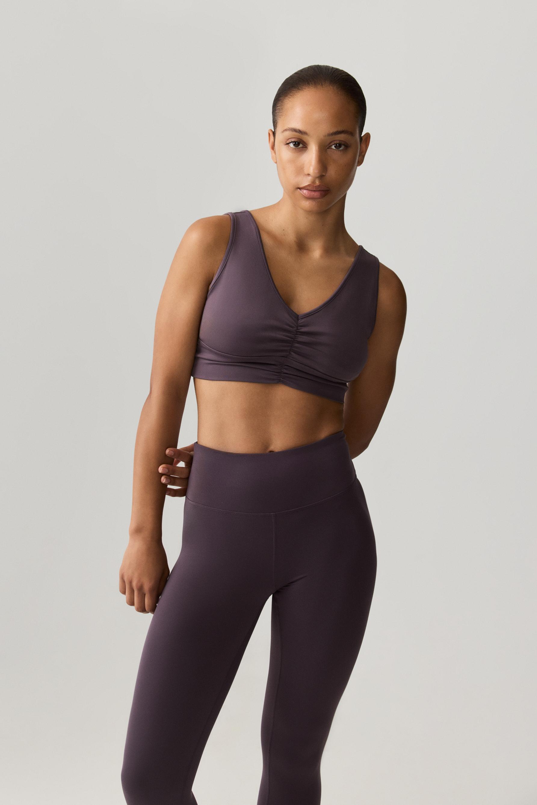 Top deportivo fruncido