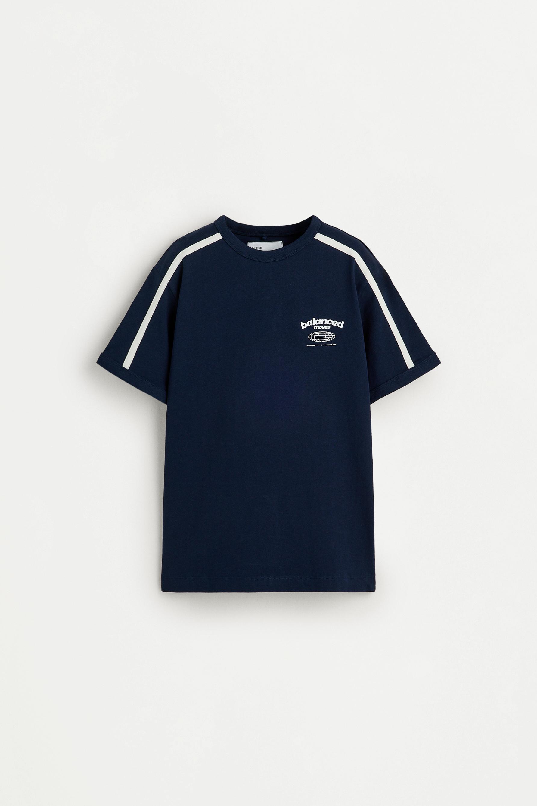 Contrast trim T-shirt and Bermuda shorts co-ord — NAVY