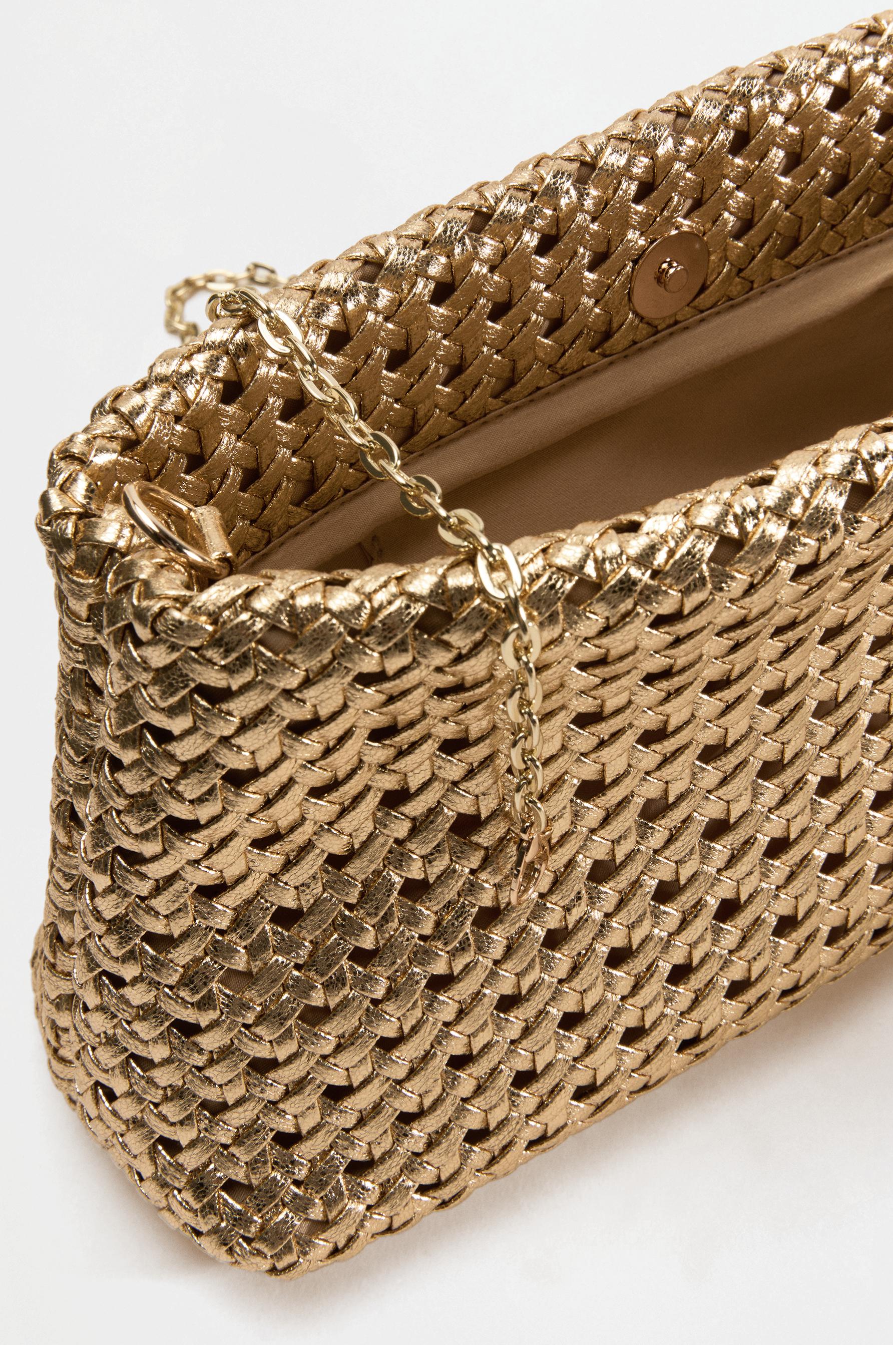 Woven clutch bag — GOLD