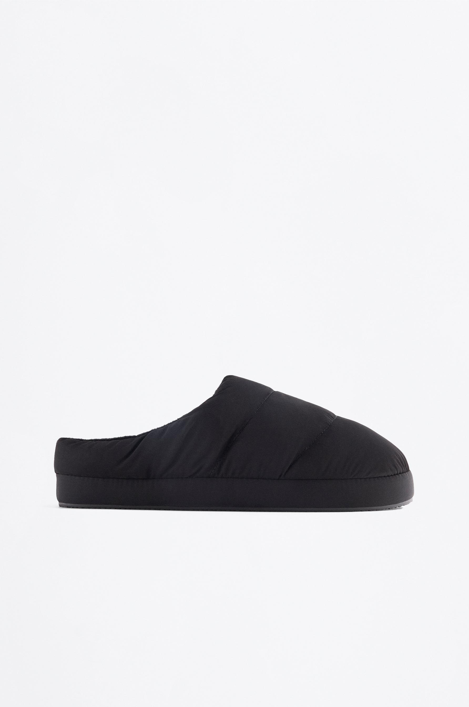 Zapatilla de casa acolchada