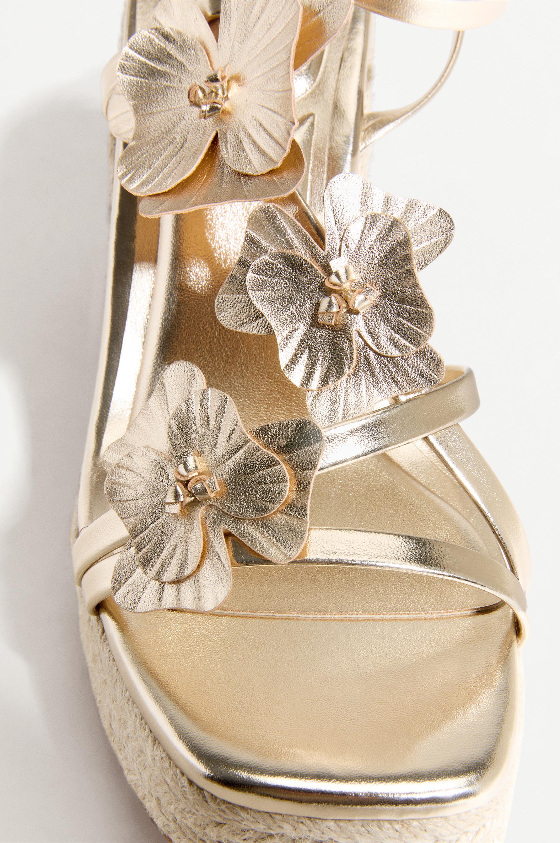 Wedge sandals — GOLD