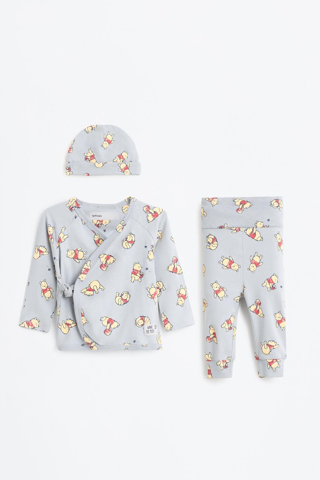 Conjunto Winnie the Pooh ©Disney kimono, legging y gorrito