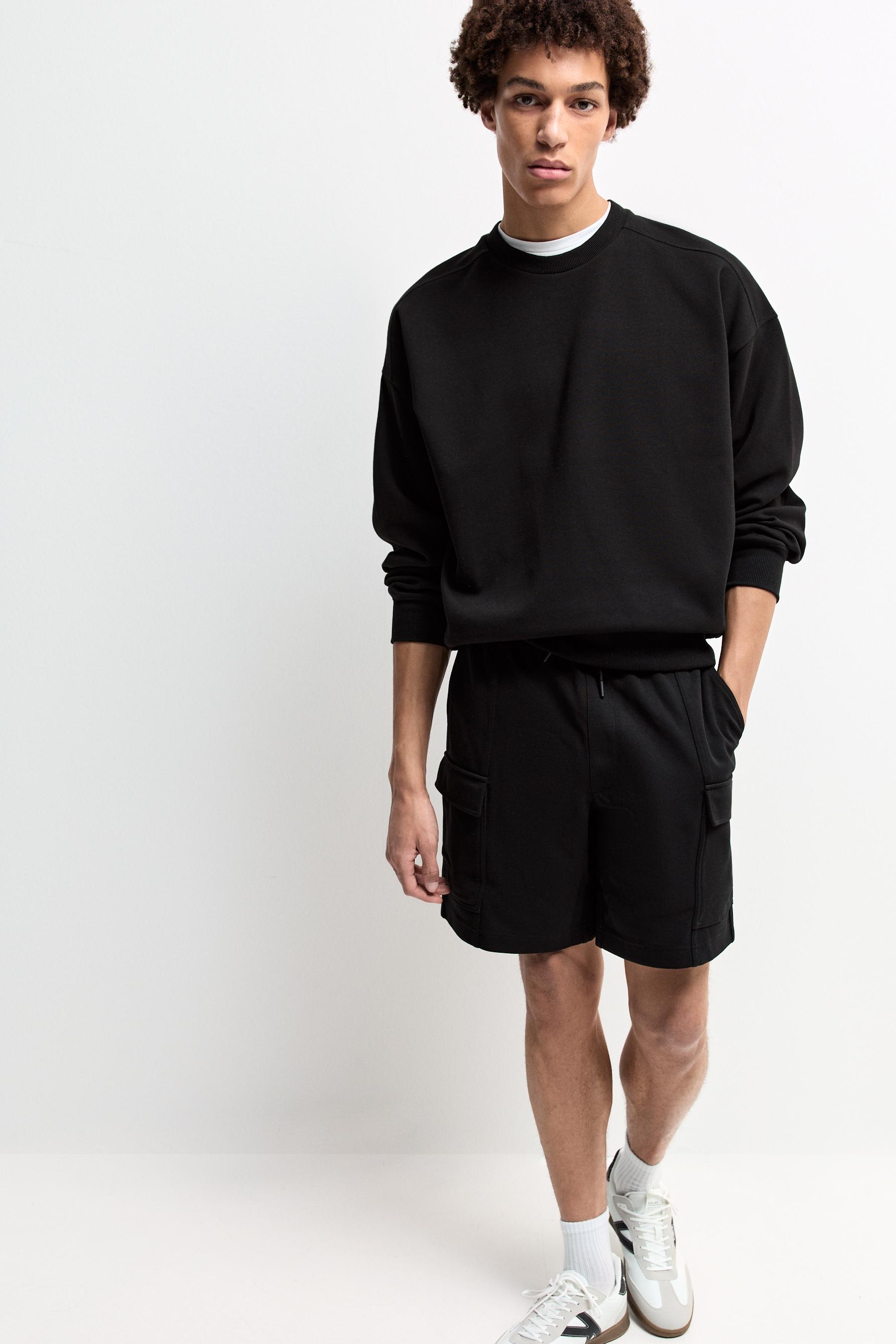 Interlock cargo Bermuda shorts — BLACK