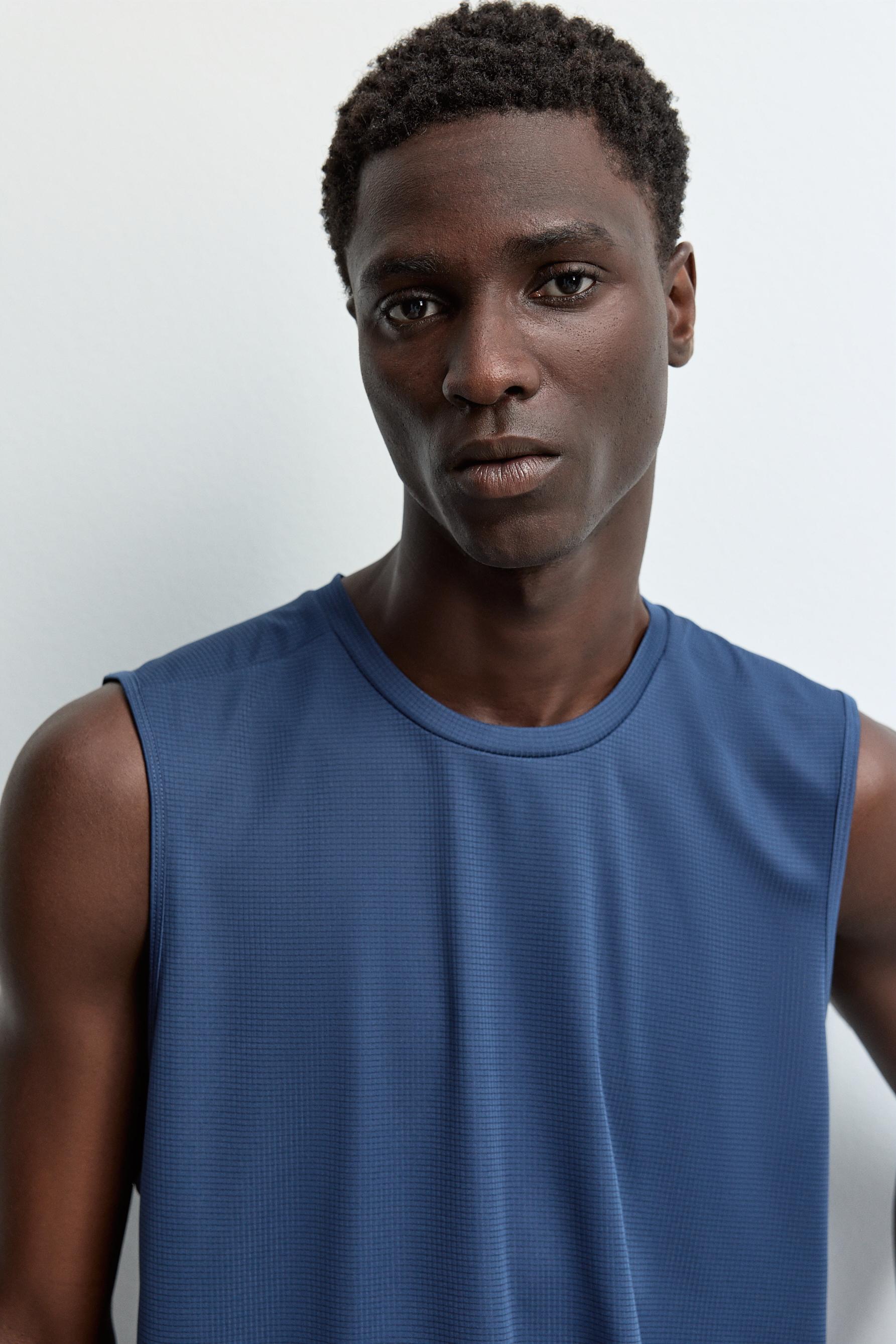 Sleeveless sports T-shirt — BLUE