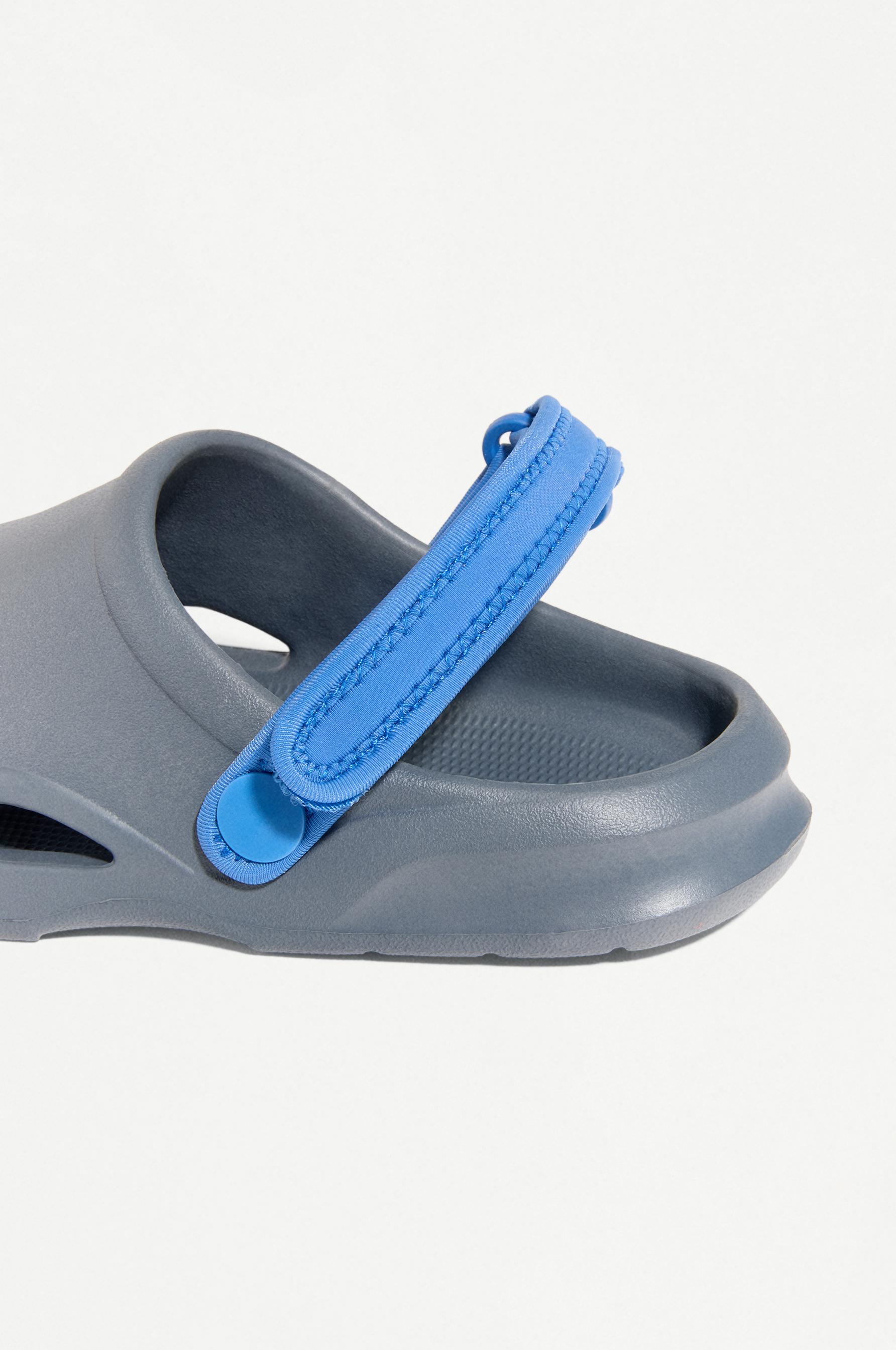 BAREFOOT POOL CLOG — BLUE