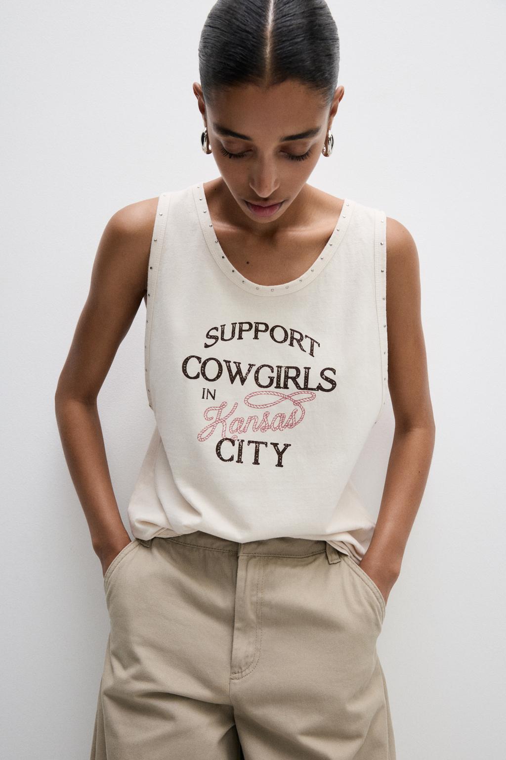 Camiseta estampada tachas