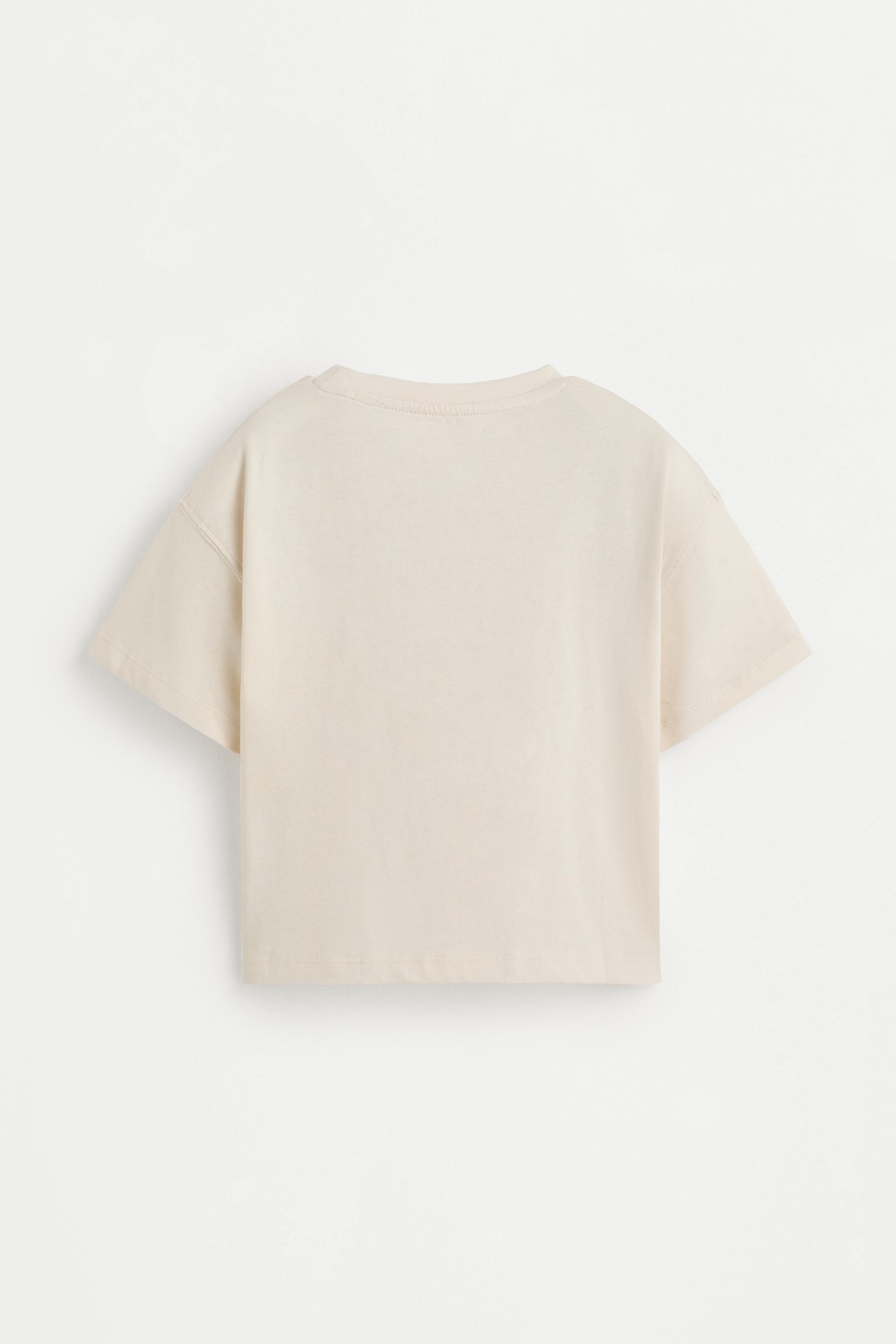 T-shirt with tulle appliqués — HIELO