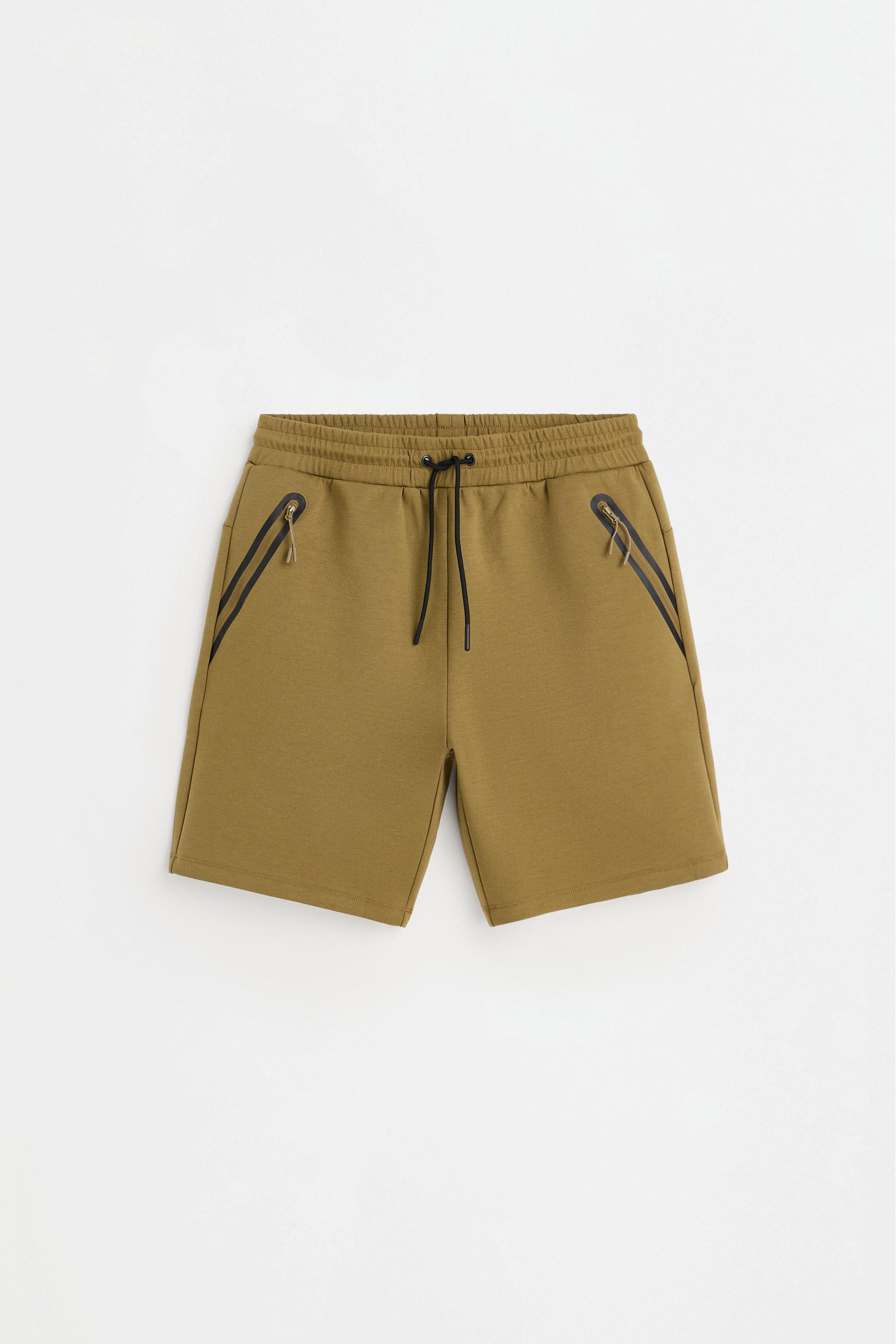 Basic interlock Bermuda shorts — OLIVE GREEN