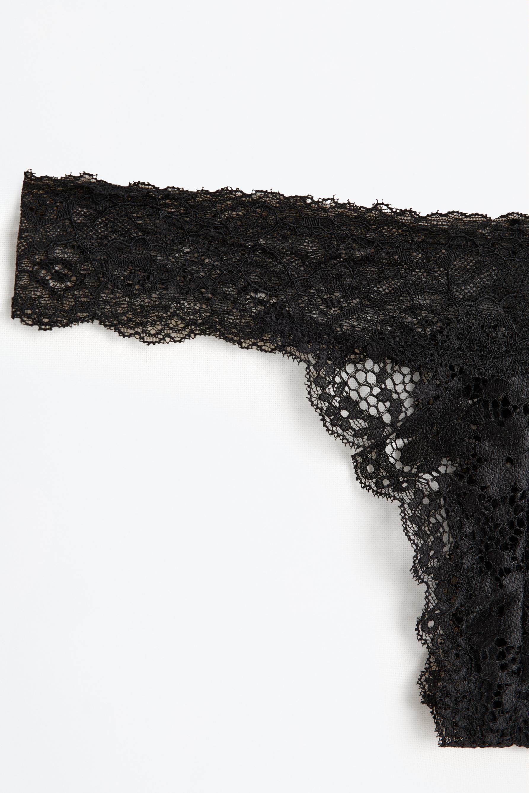 Lace thong — BLACK