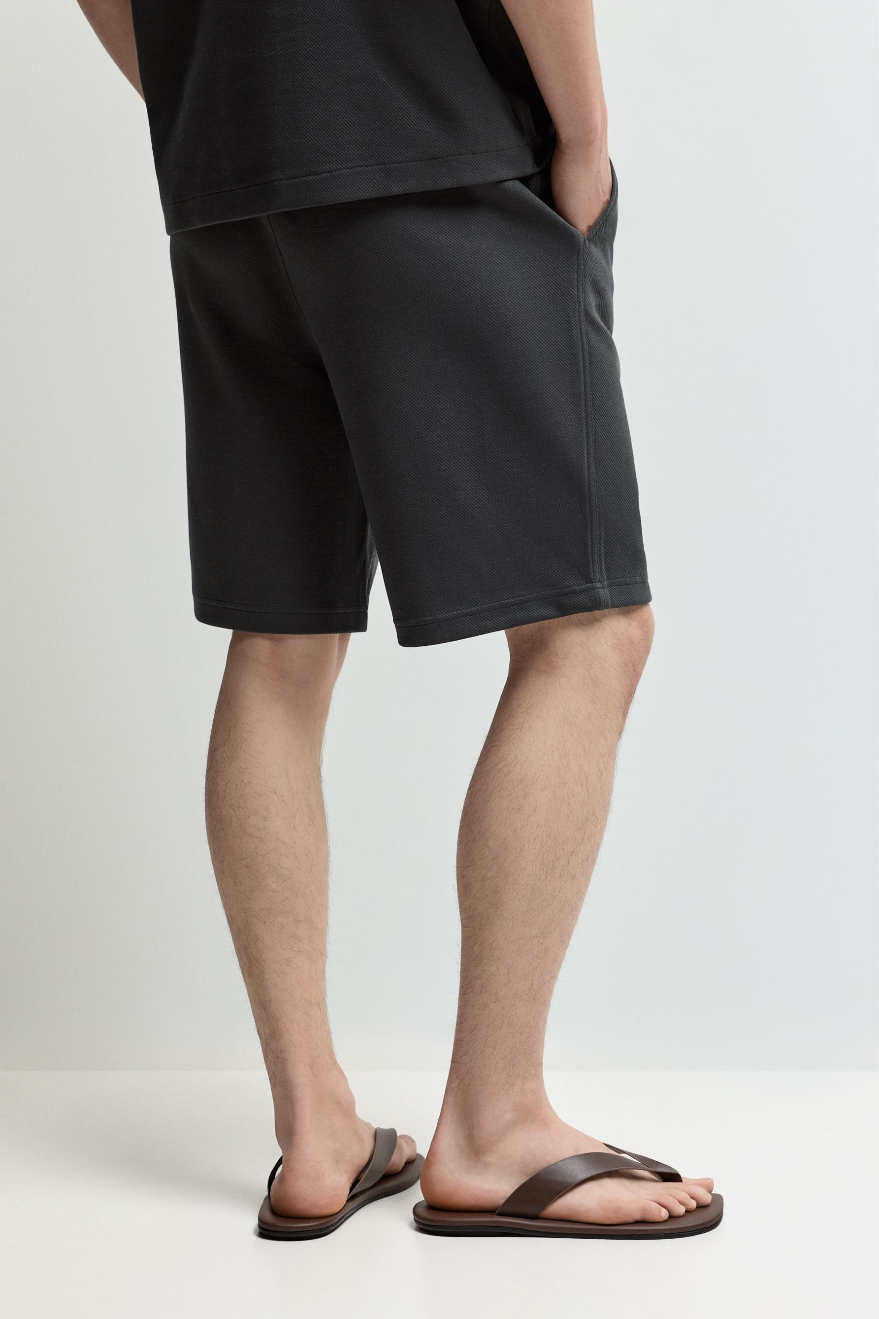 Jogger Bermuda shorts — LEAD