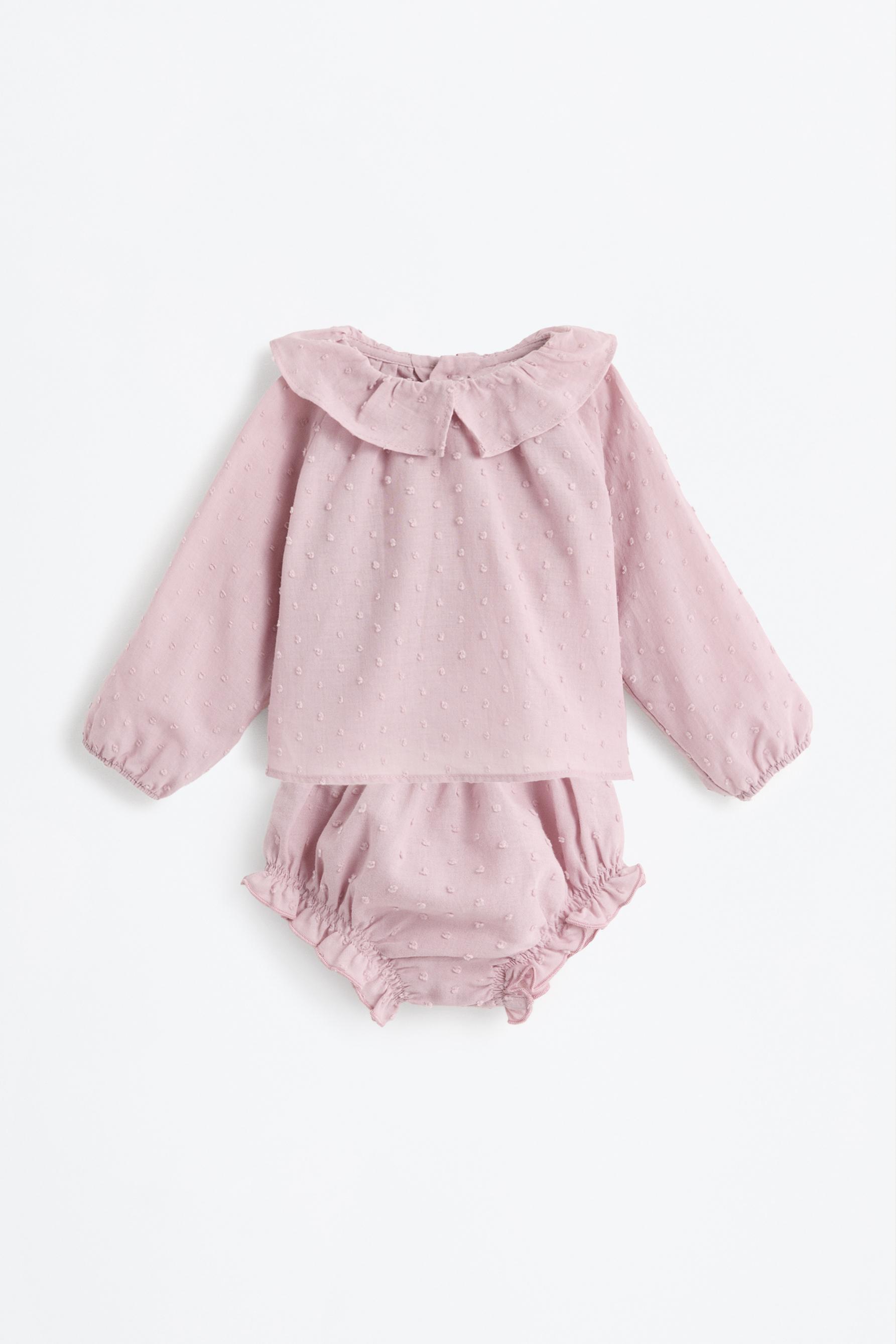 Conjunto blusa y ranita plumeti