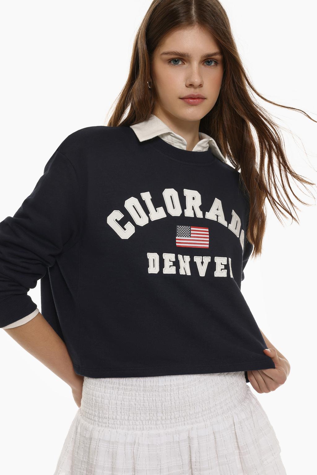 Patch sweatshirt