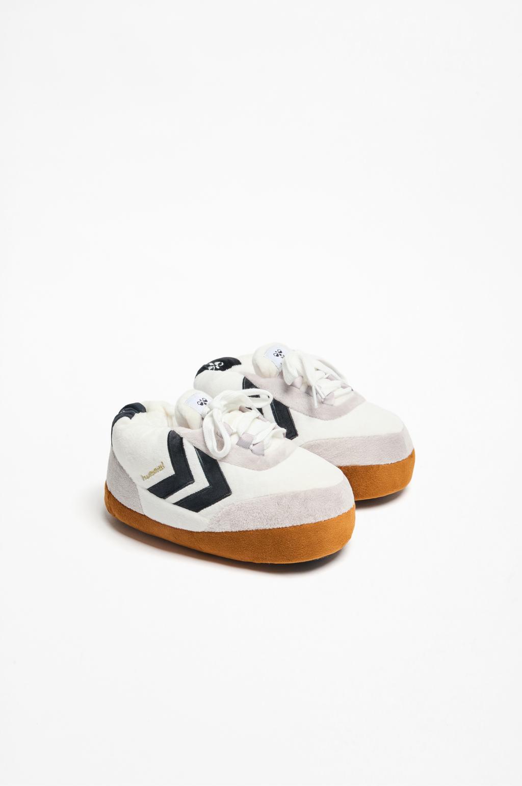 Hummel chunky house slippers