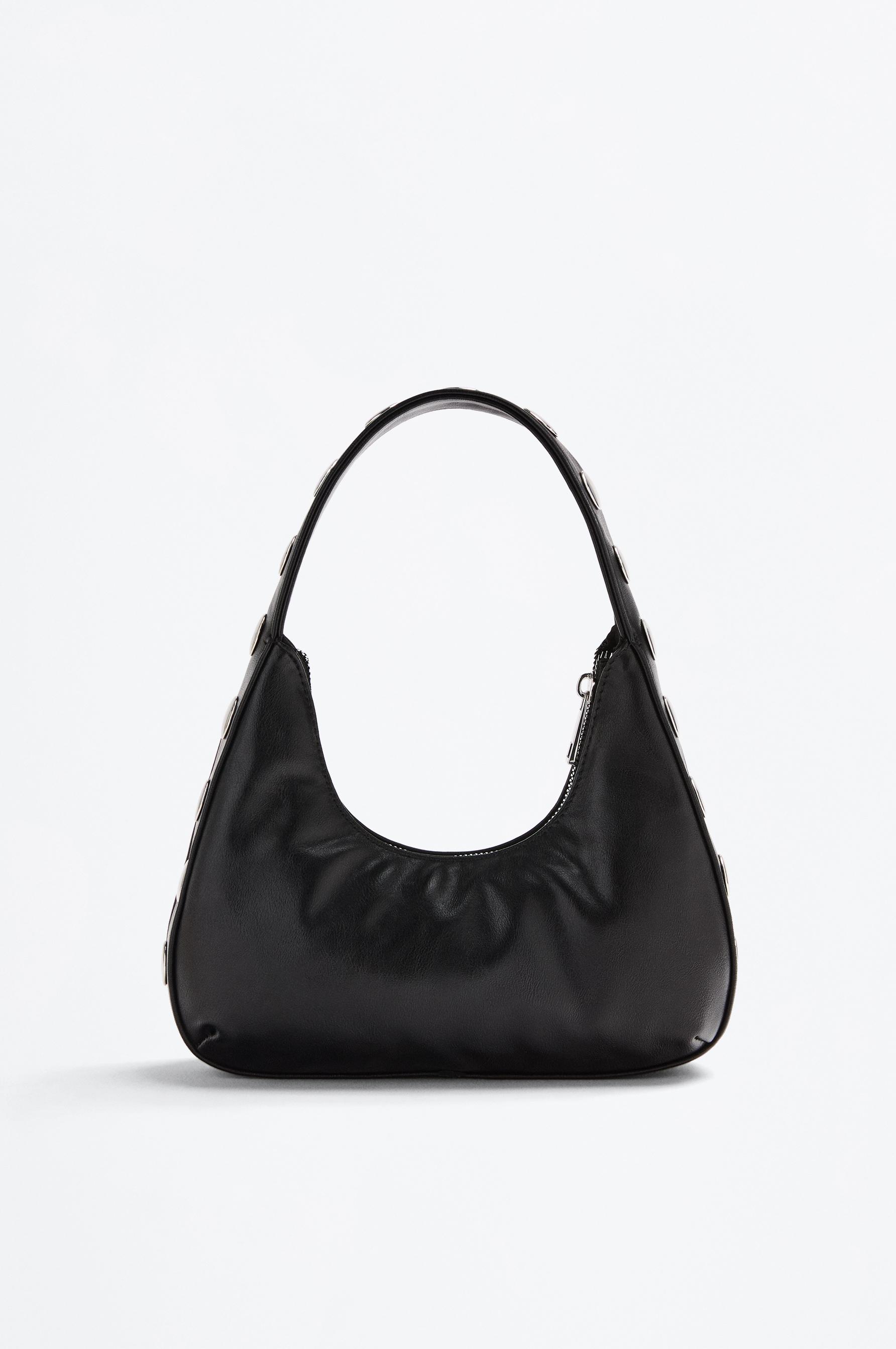 Bolso de hombro tachas