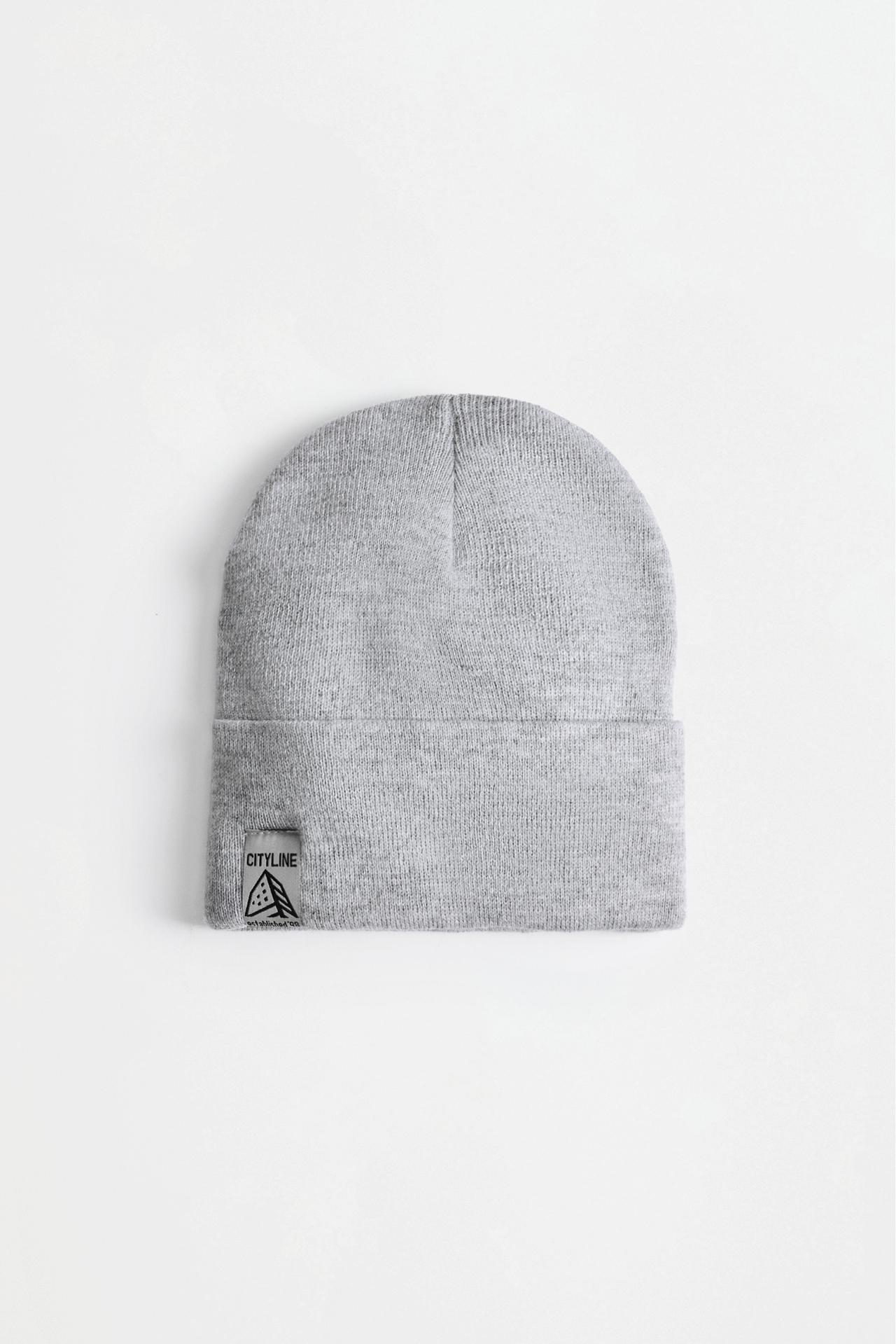 Knit beanie with label — GREY MARL