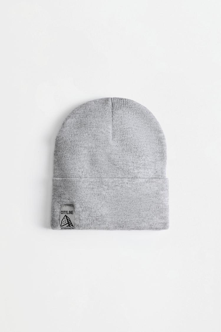 Knit beanie with label — GREY MARL