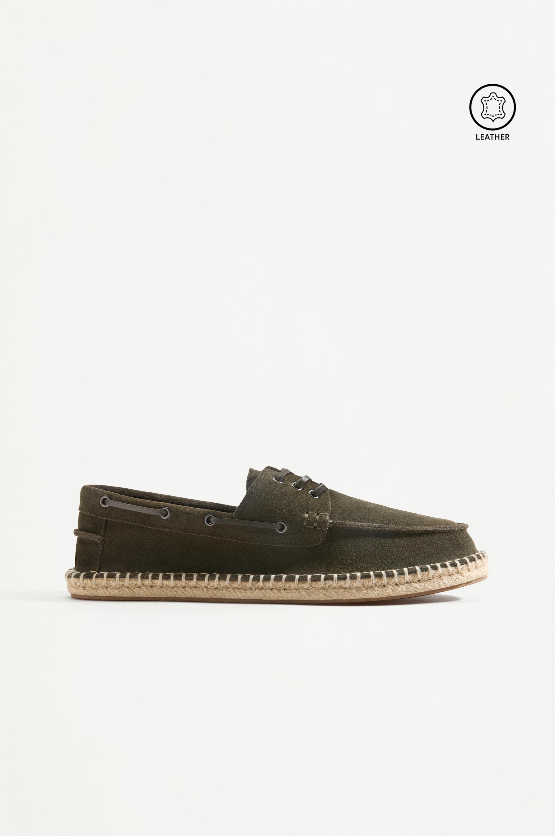 Leather boat shoe with jute effect — KHAKI