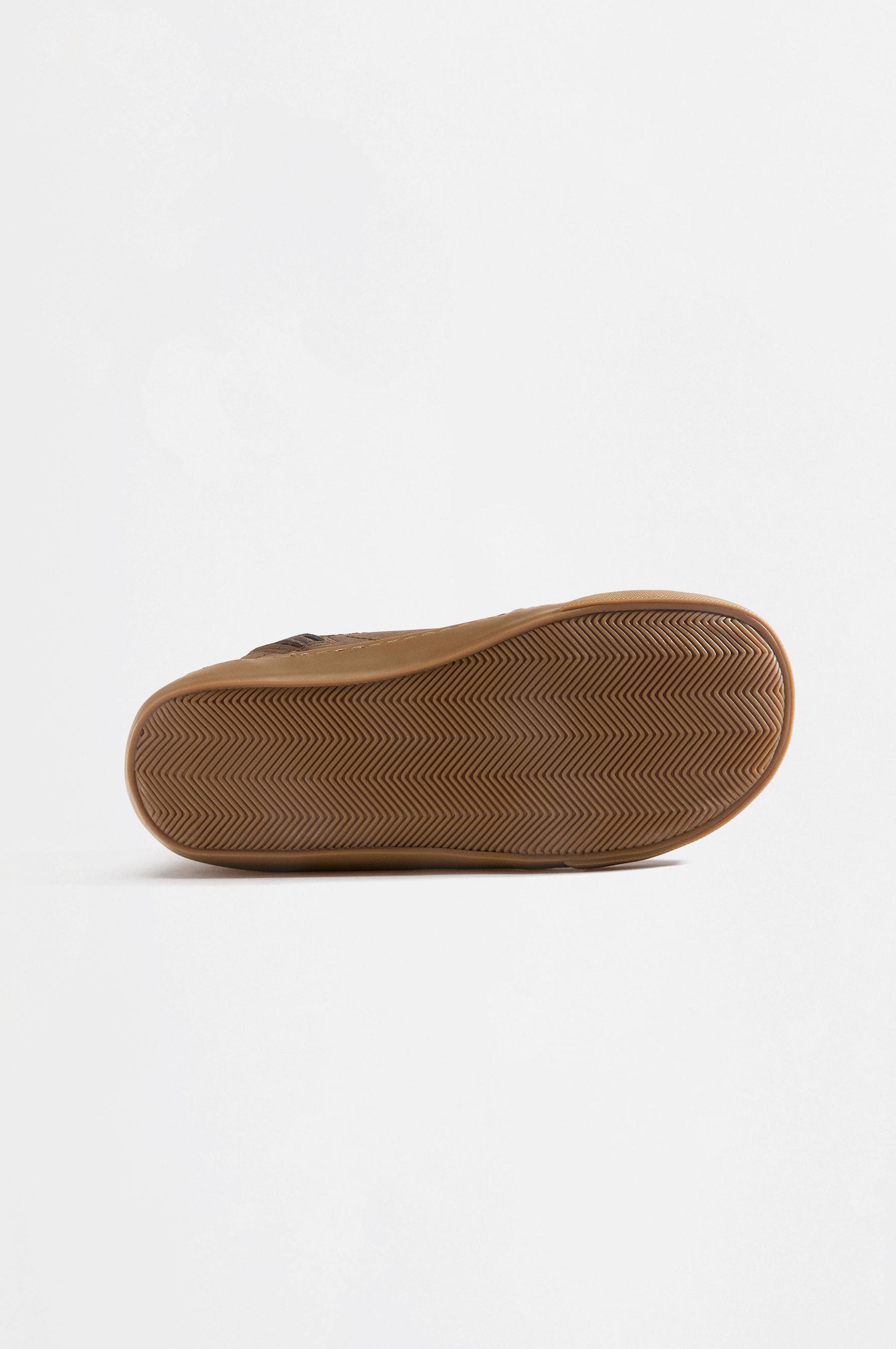 Casual barefoot sneakers — BROWN