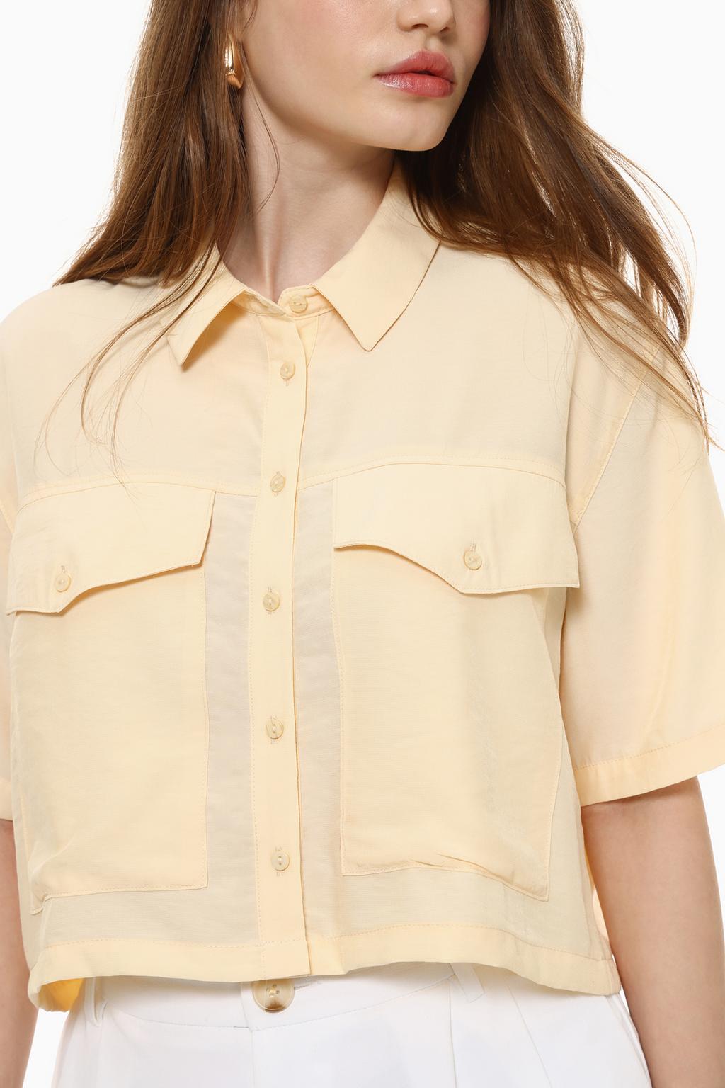 Flowing shirt with pockets