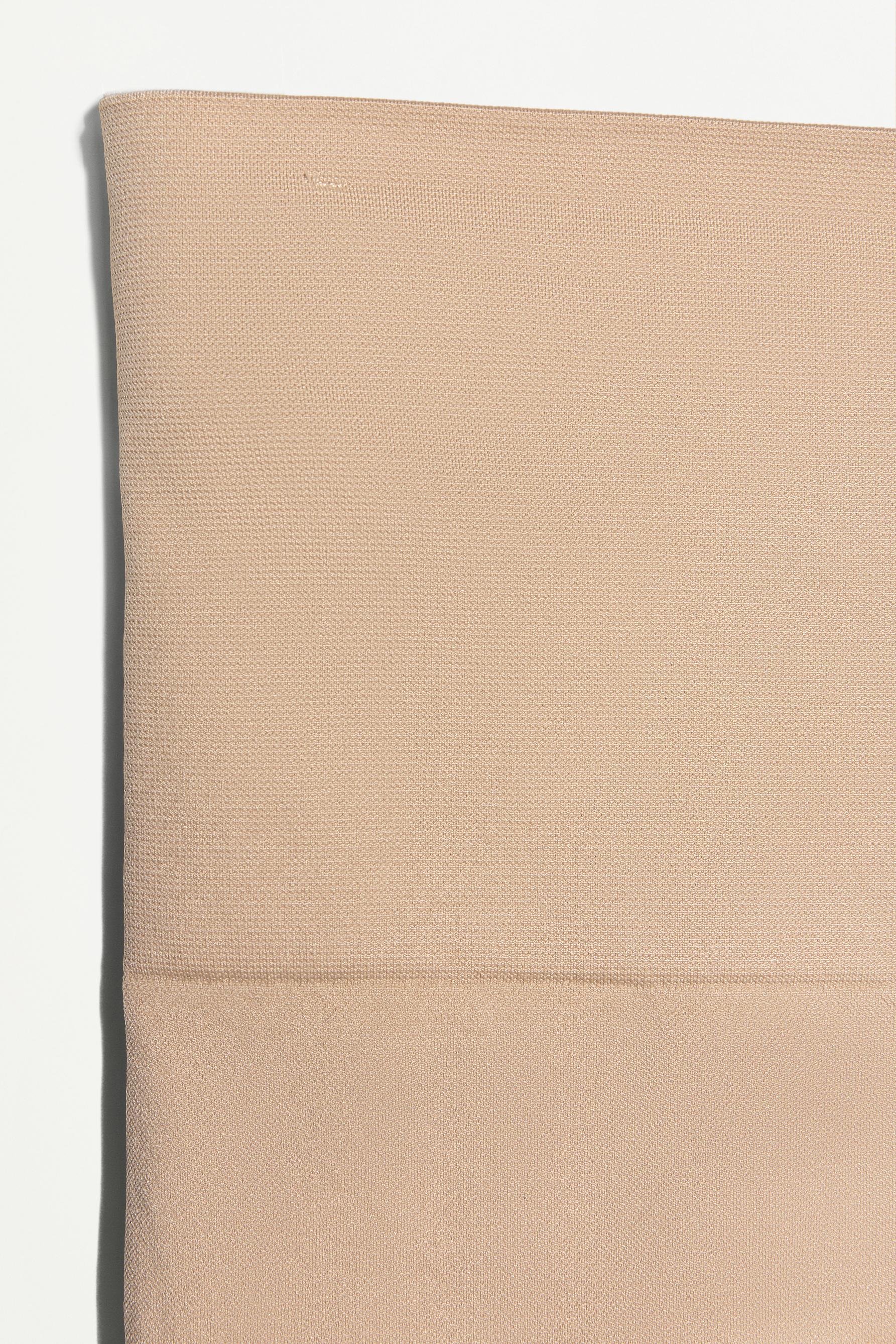 Seamless shapewear shorts — ECRU
