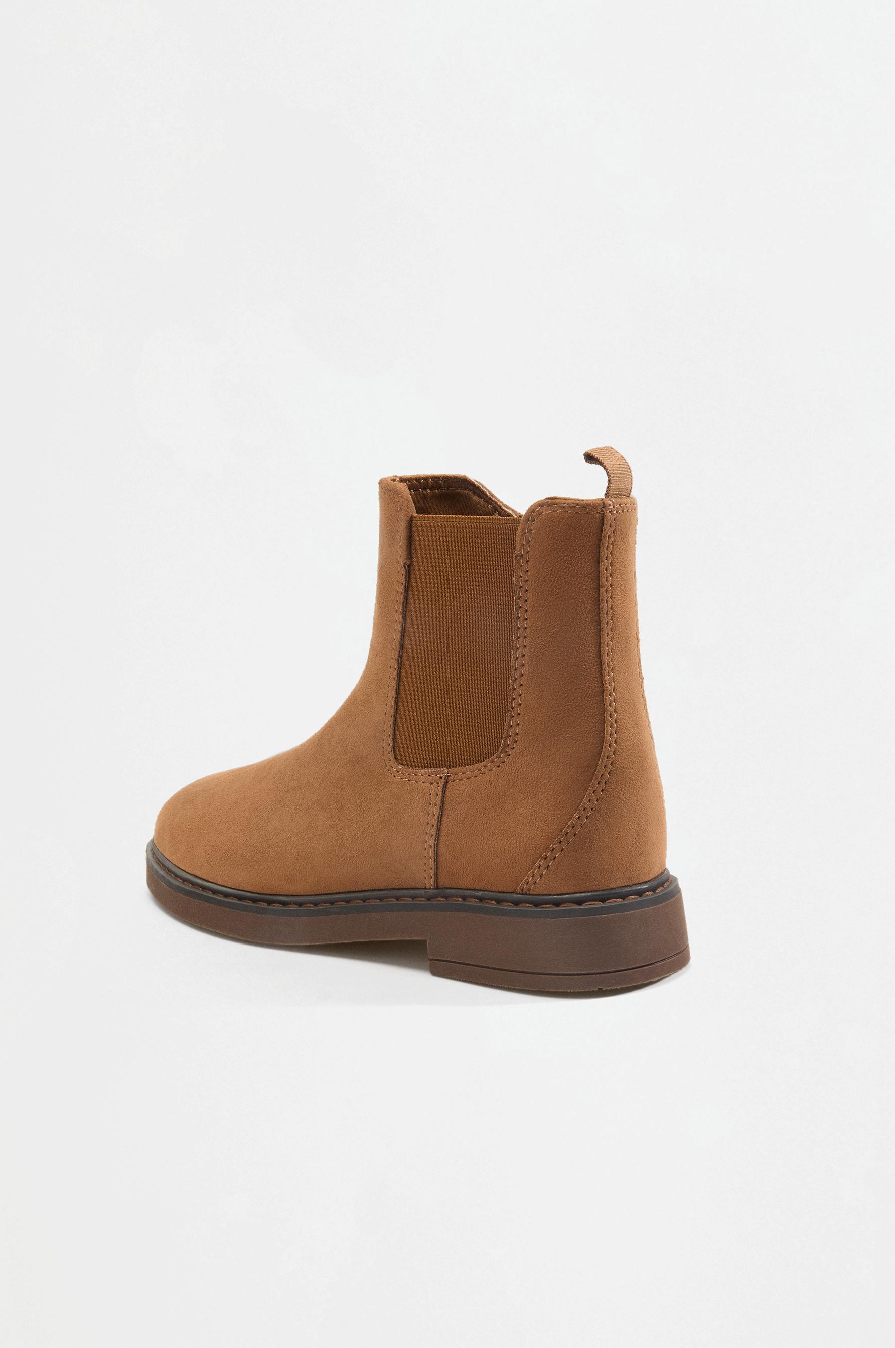 Chelsea boots — LEATHER