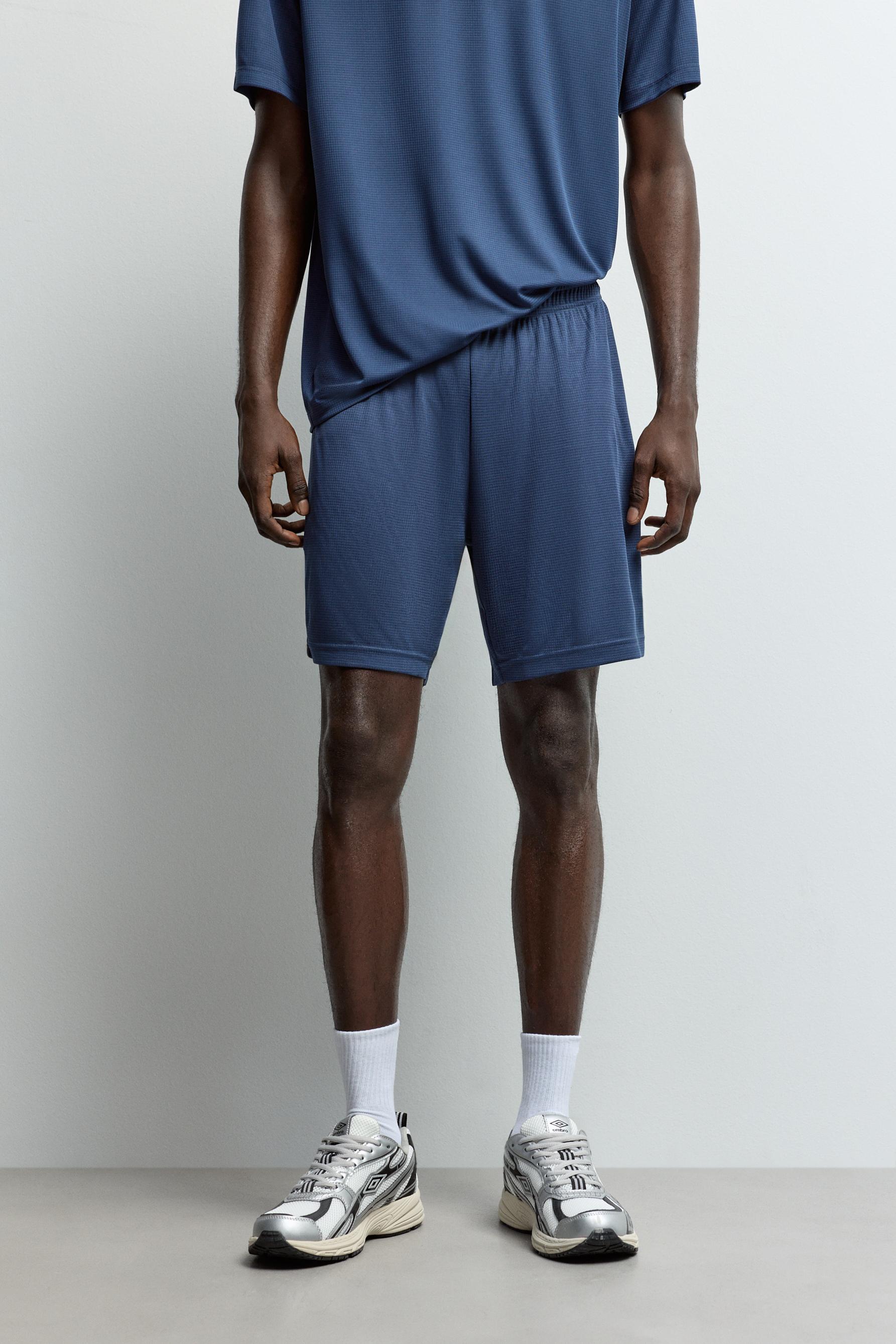 Bermuda sports shorts — BLUE