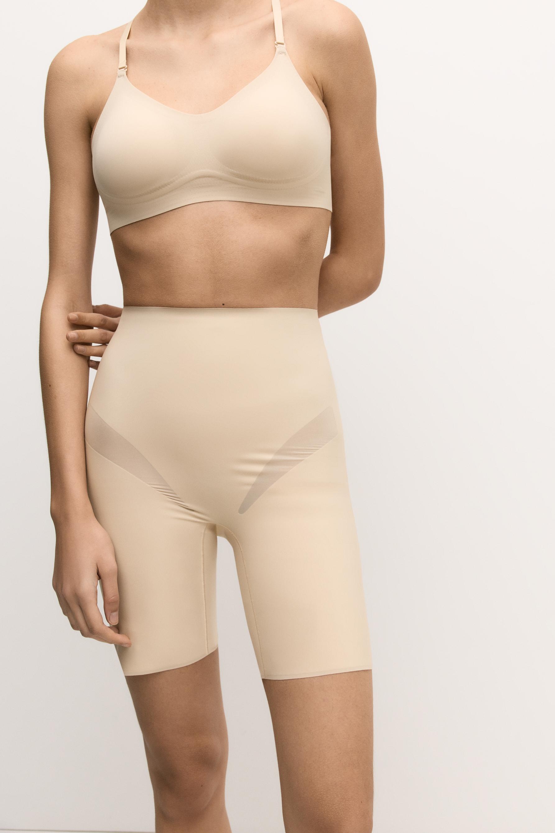 Shapewear cycling shorts — ECRU