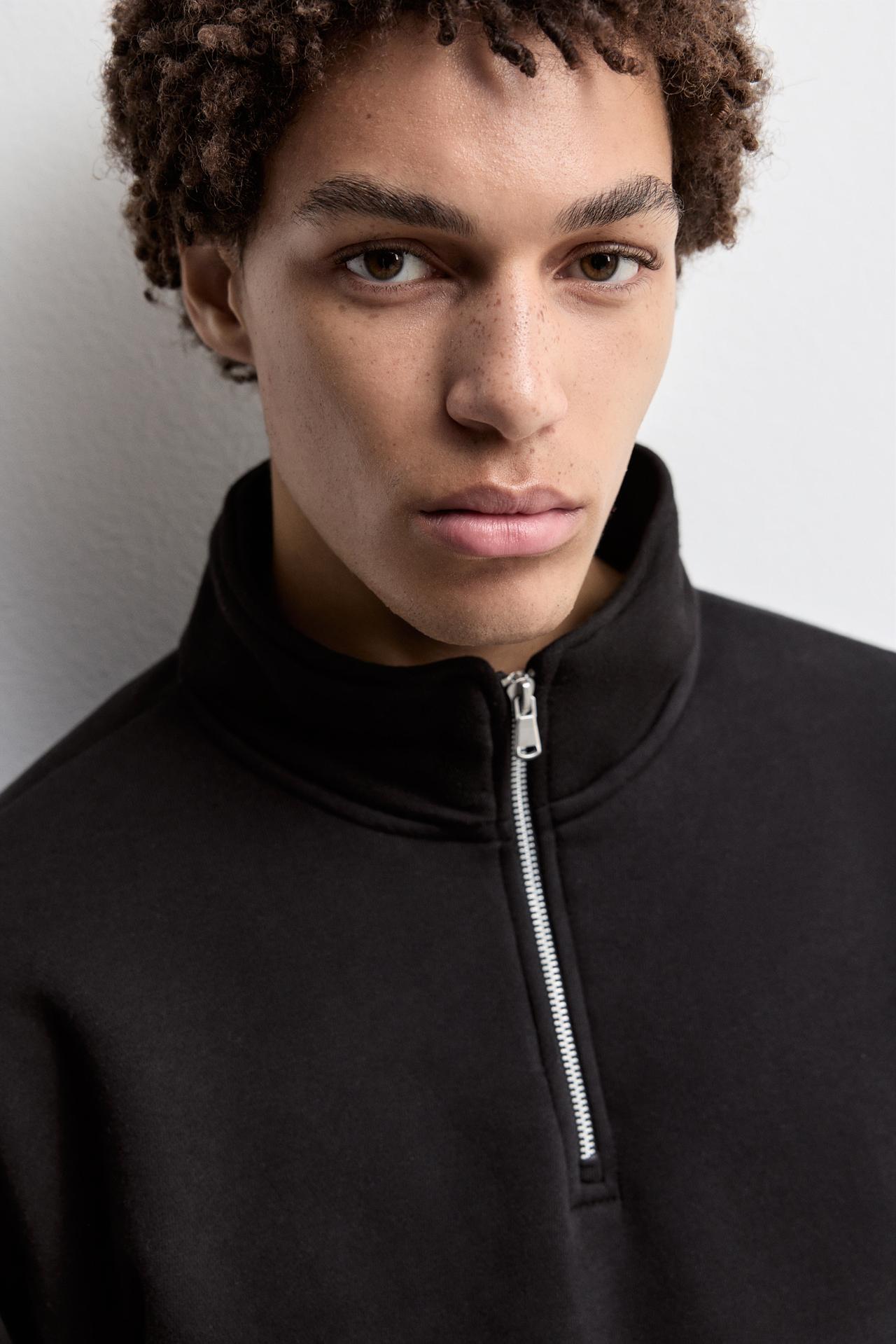 High-neck zip-up sweatshirt — BLACK