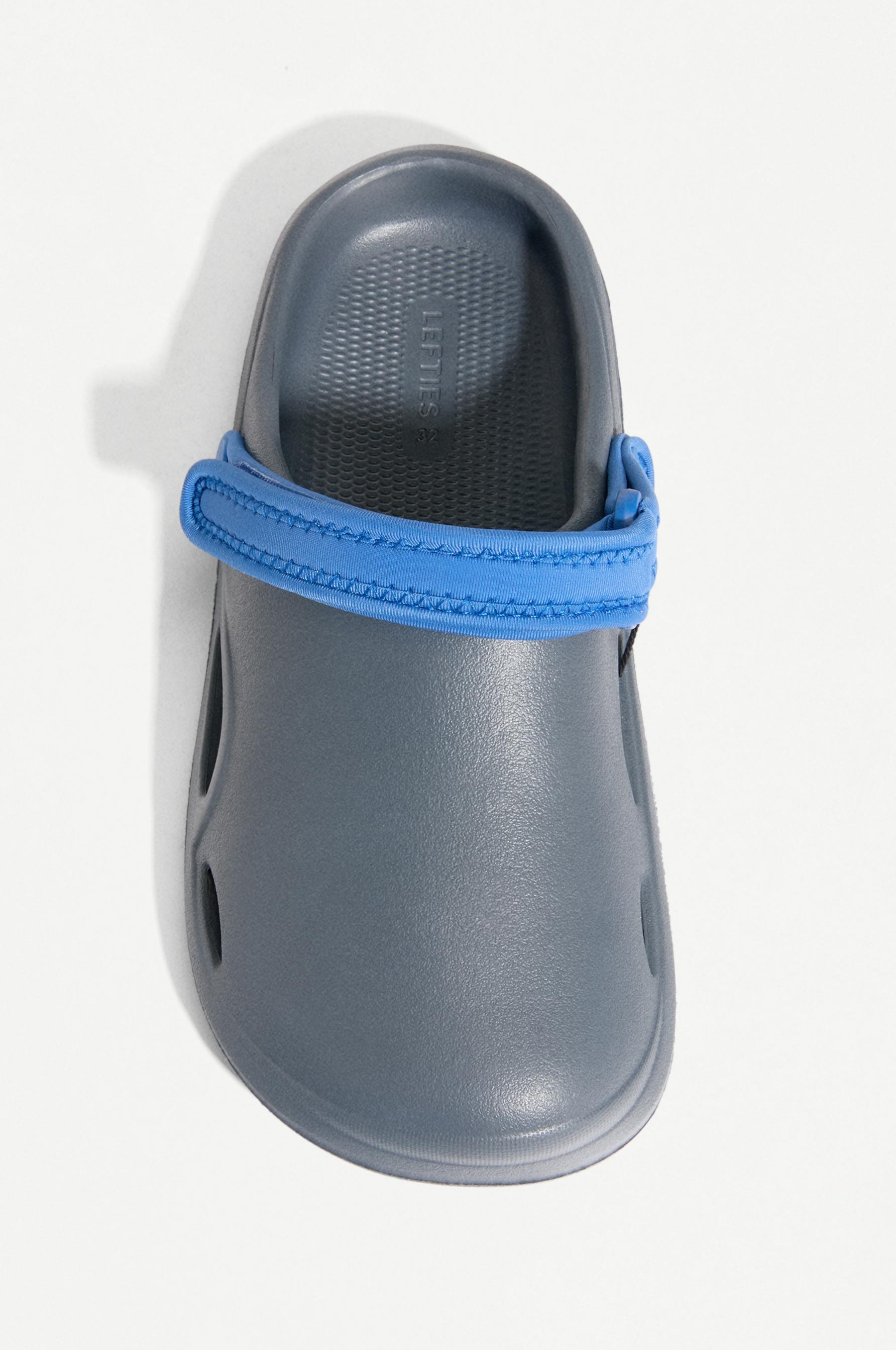 BAREFOOT POOL CLOG — BLUE