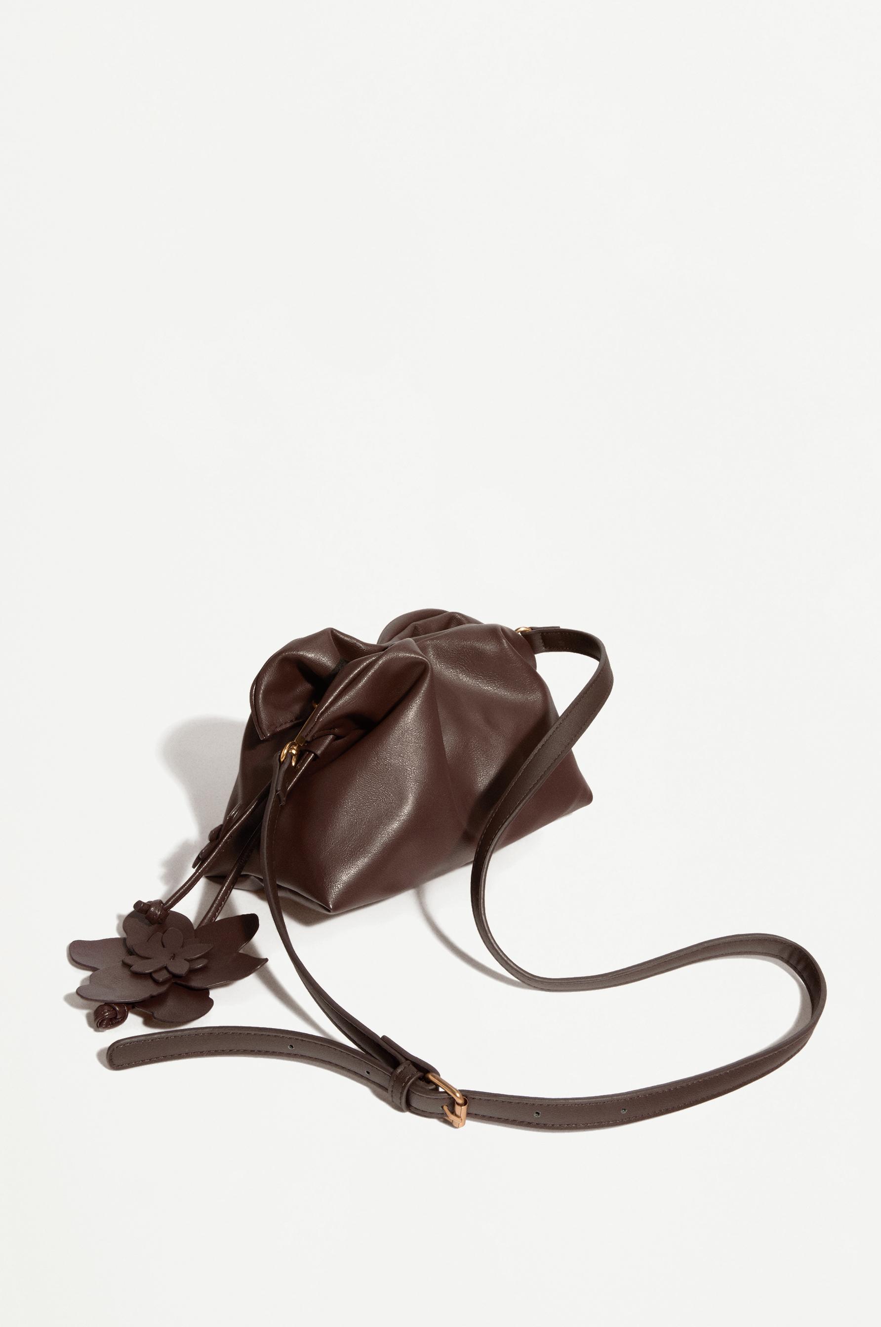 Flower pouch bag — BROWN